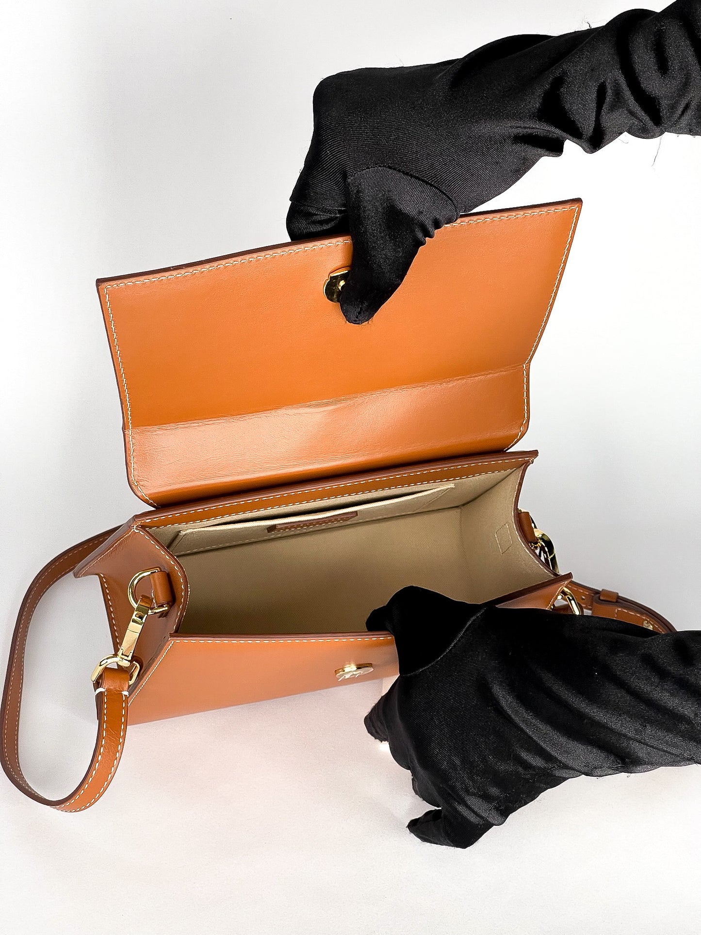 Jacquemus Le Grand Chiquito
Leather Bag