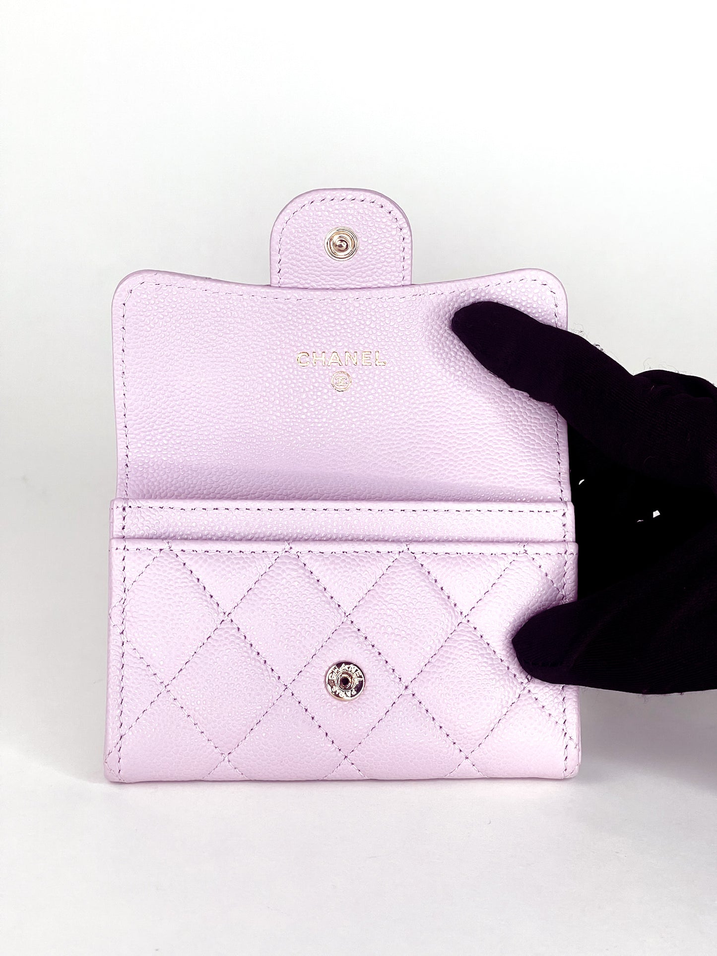 Chanel Caviar Quilted Flap Card Holder in Lilac