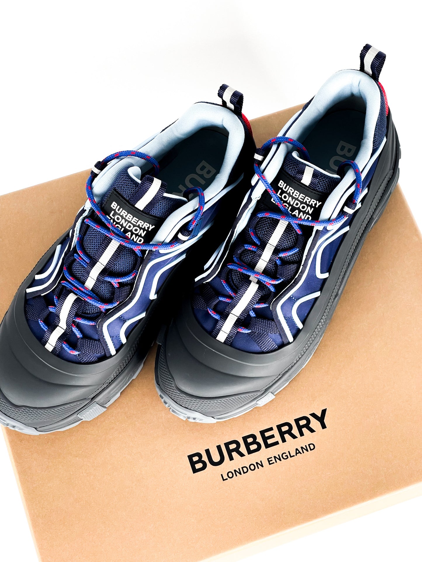 Burberry Arthur Story Low Top Sneakers Size Euro 41