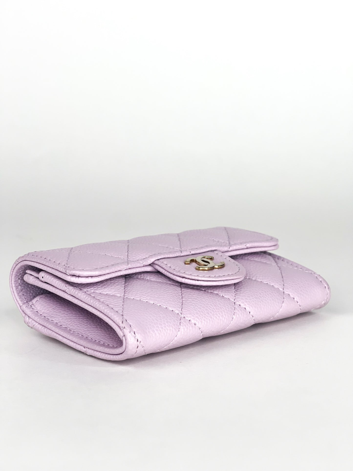 Chanel Caviar Quilted Flap Card Holder in Lilac