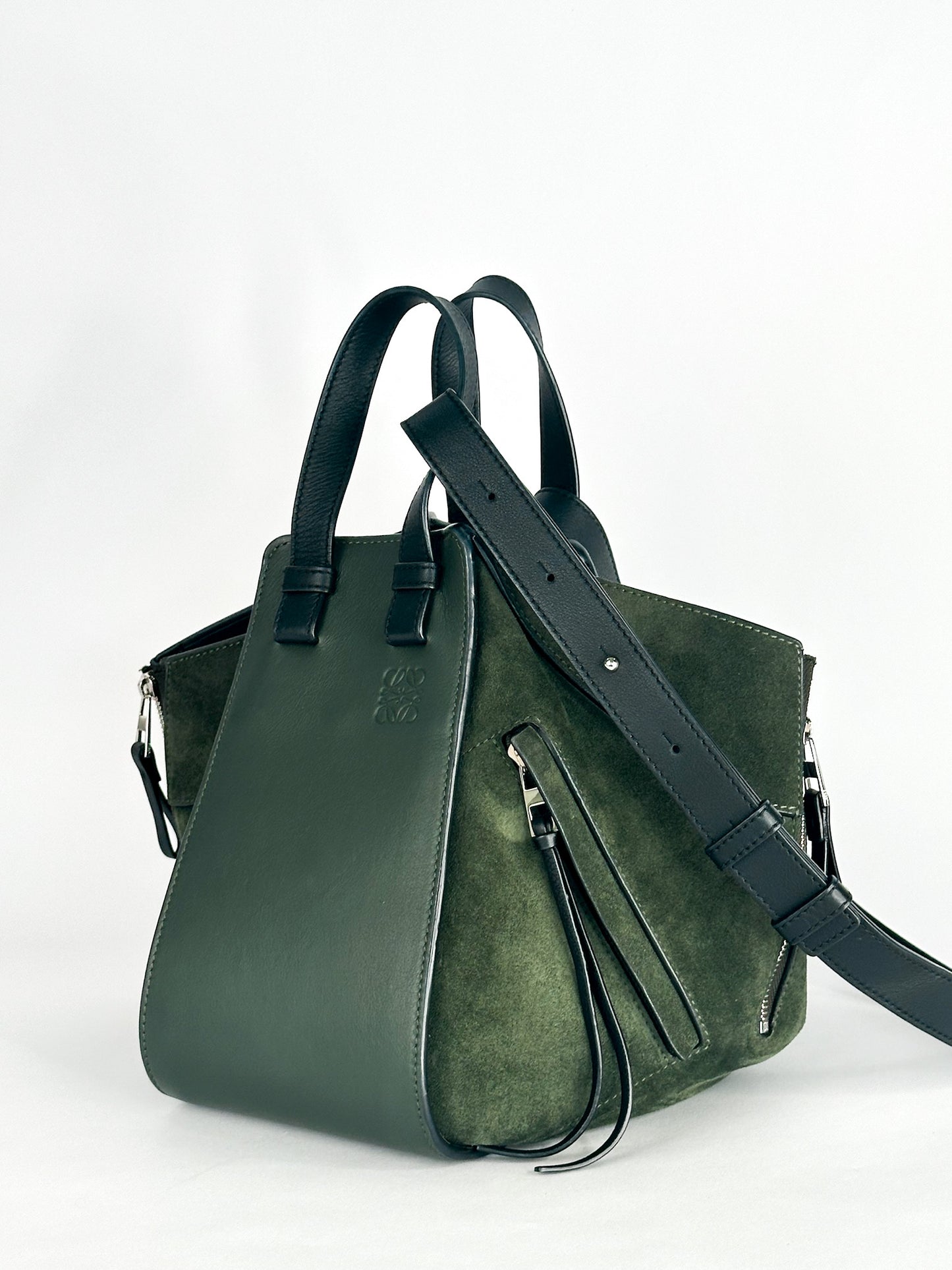 Loewe Hammock Medium Bag in Army
Vintage Khaki & Black