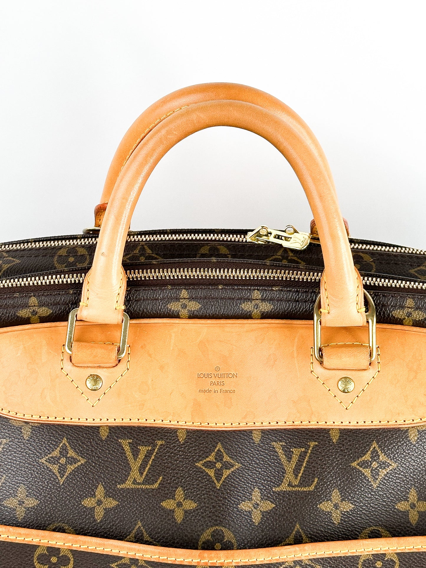 Louis Vuitton Vintage Monogram
Canvas Alize 24 Heures Weekender
