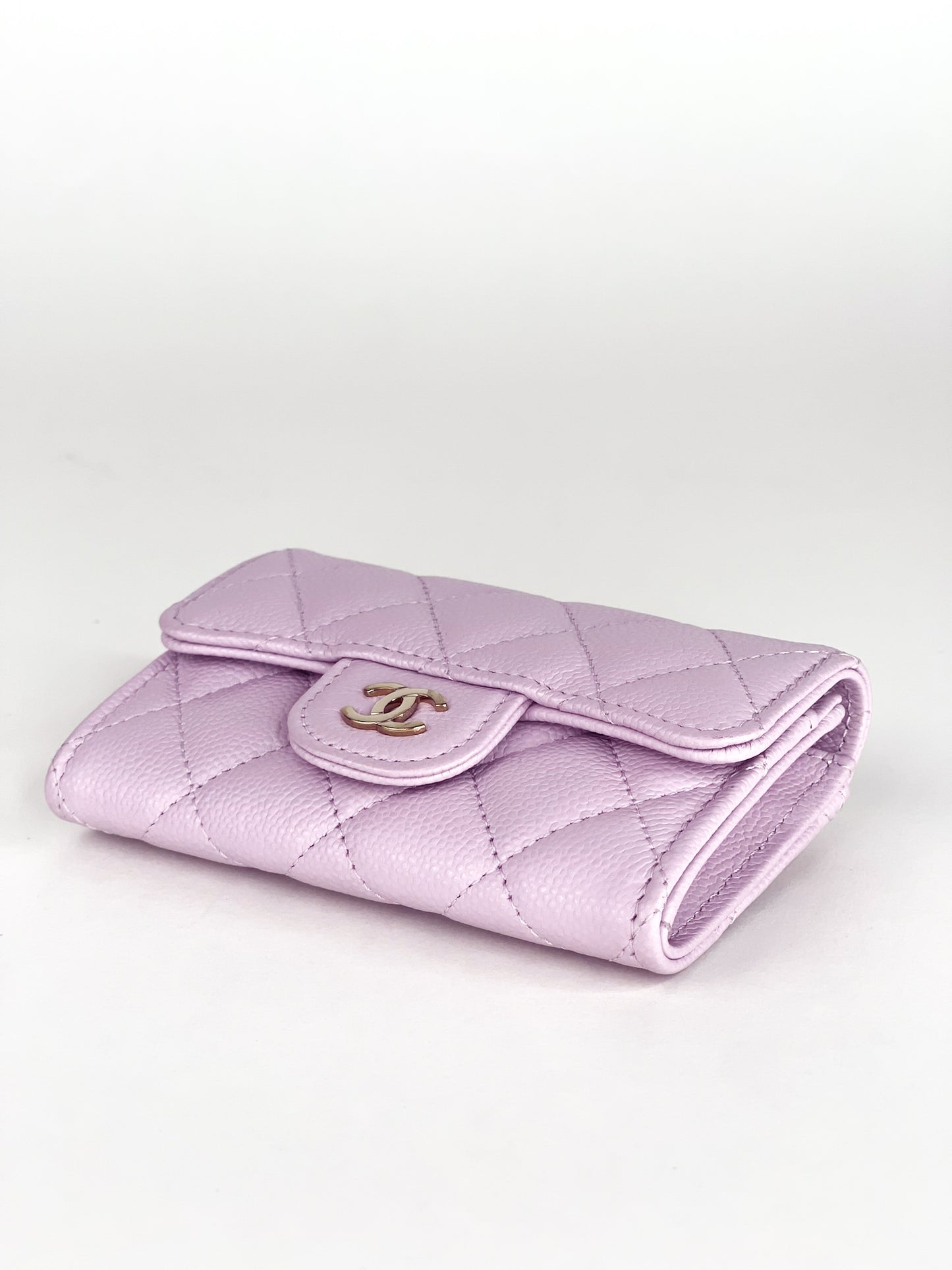Chanel Caviar Quilted Flap Card Holder in Lilac