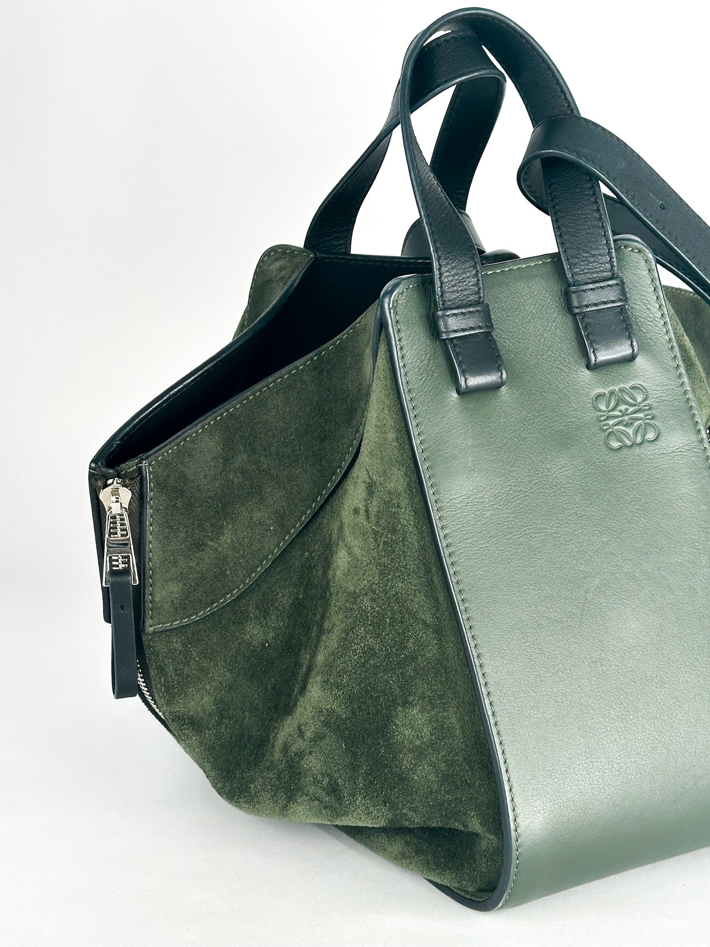 Loewe Hammock Medium Bag in Army
Vintage Khaki & Black
