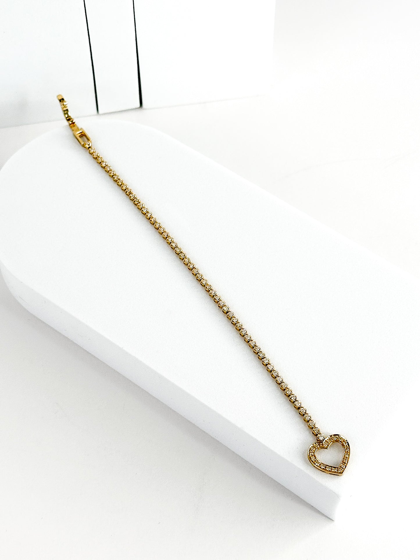 18K Gold Heart Diamond Bracelet
