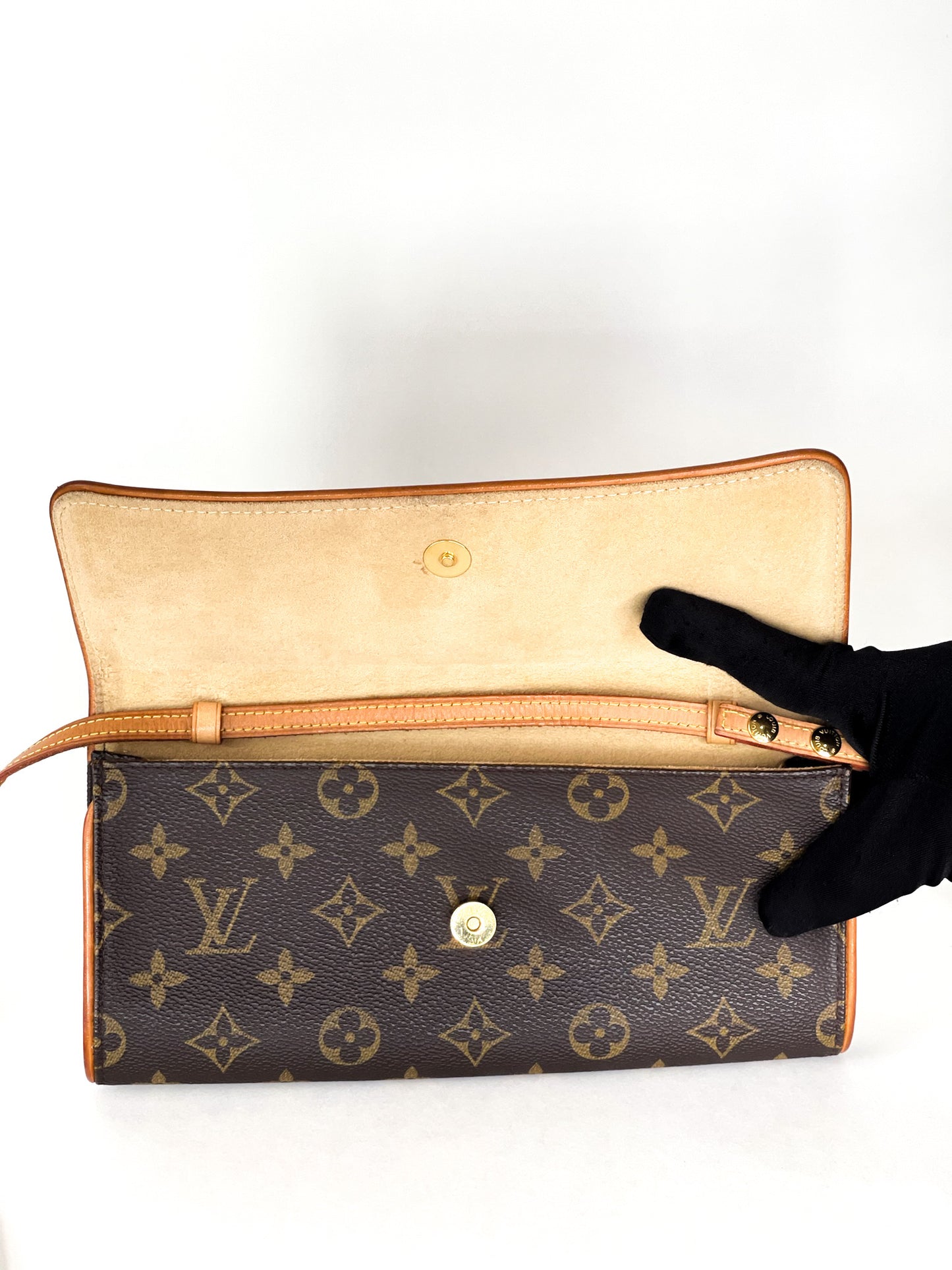 Louis Vuitton Monogram Pochette Twin