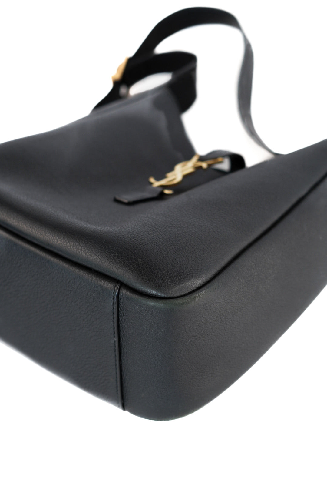 Saint Laurent Small Le 5 À 7 Supple in Grained Leather