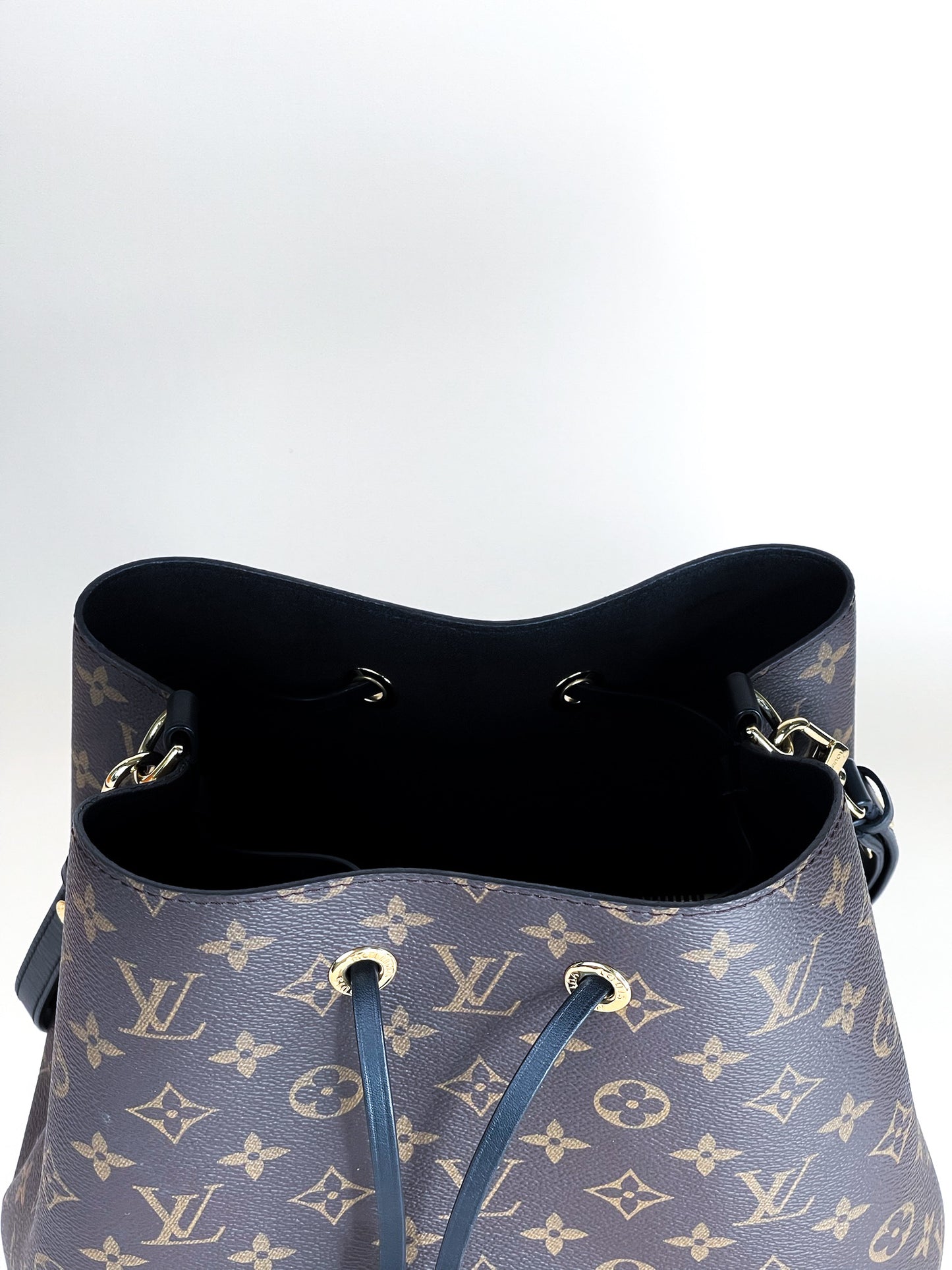 Louis Vuitton Monogram Noenoe MM