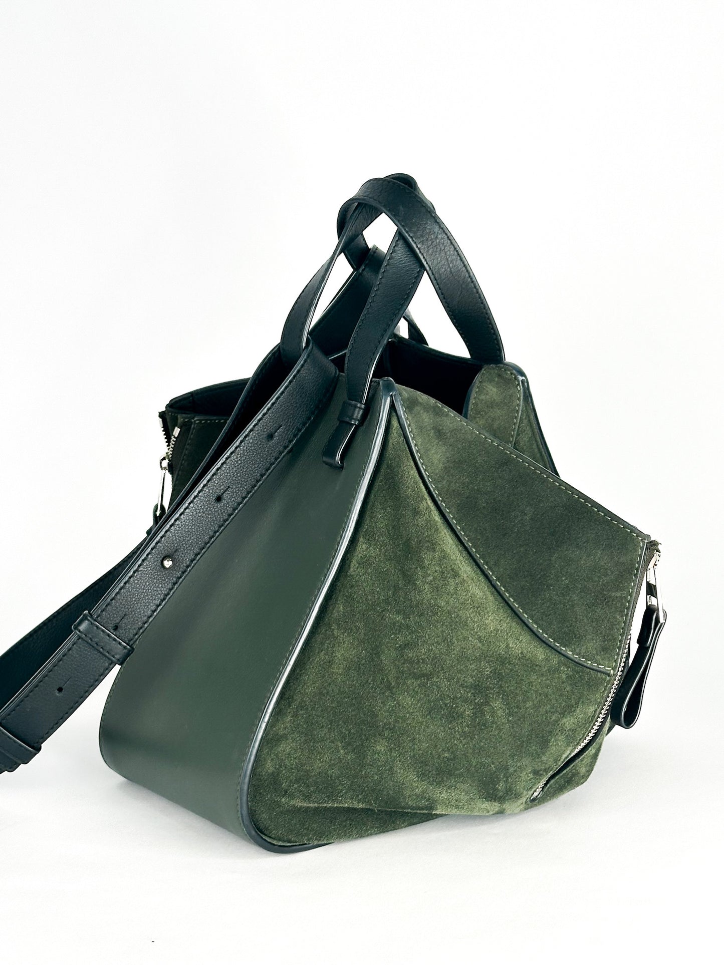 Loewe Hammock Medium Bag in Army
Vintage Khaki & Black