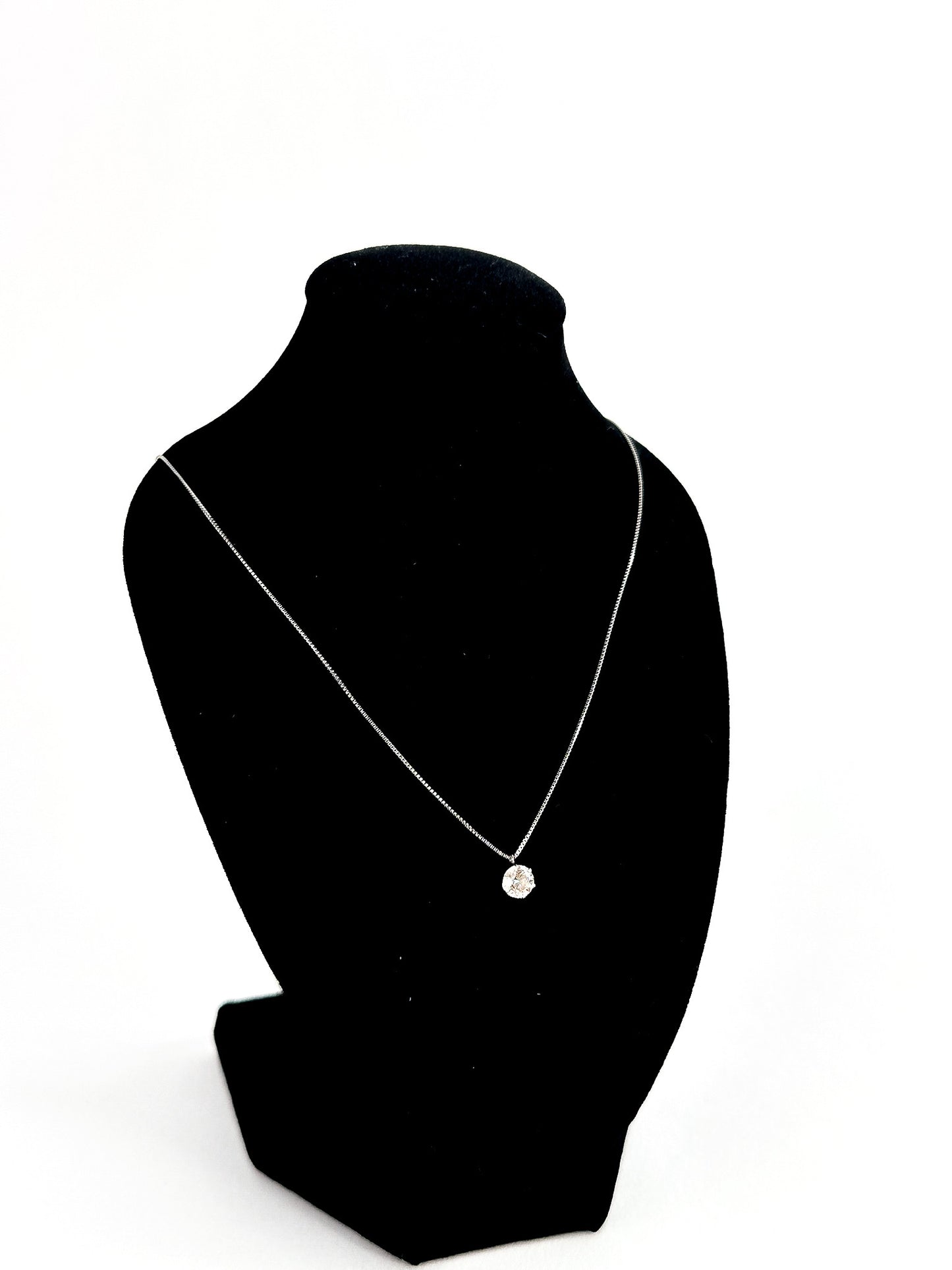18K White Gold Diamond
Necklace