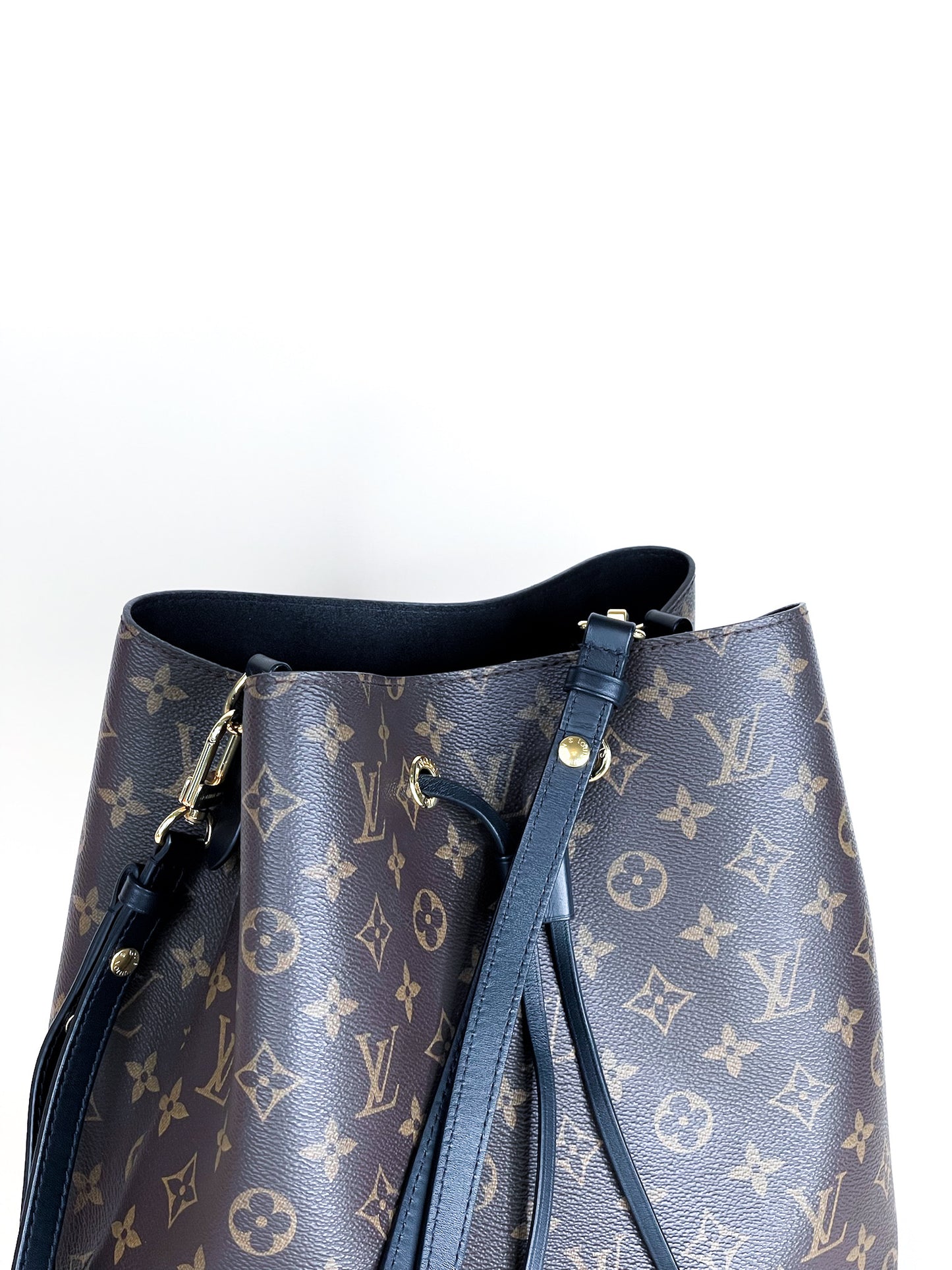 Louis Vuitton Monogram Noenoe MM