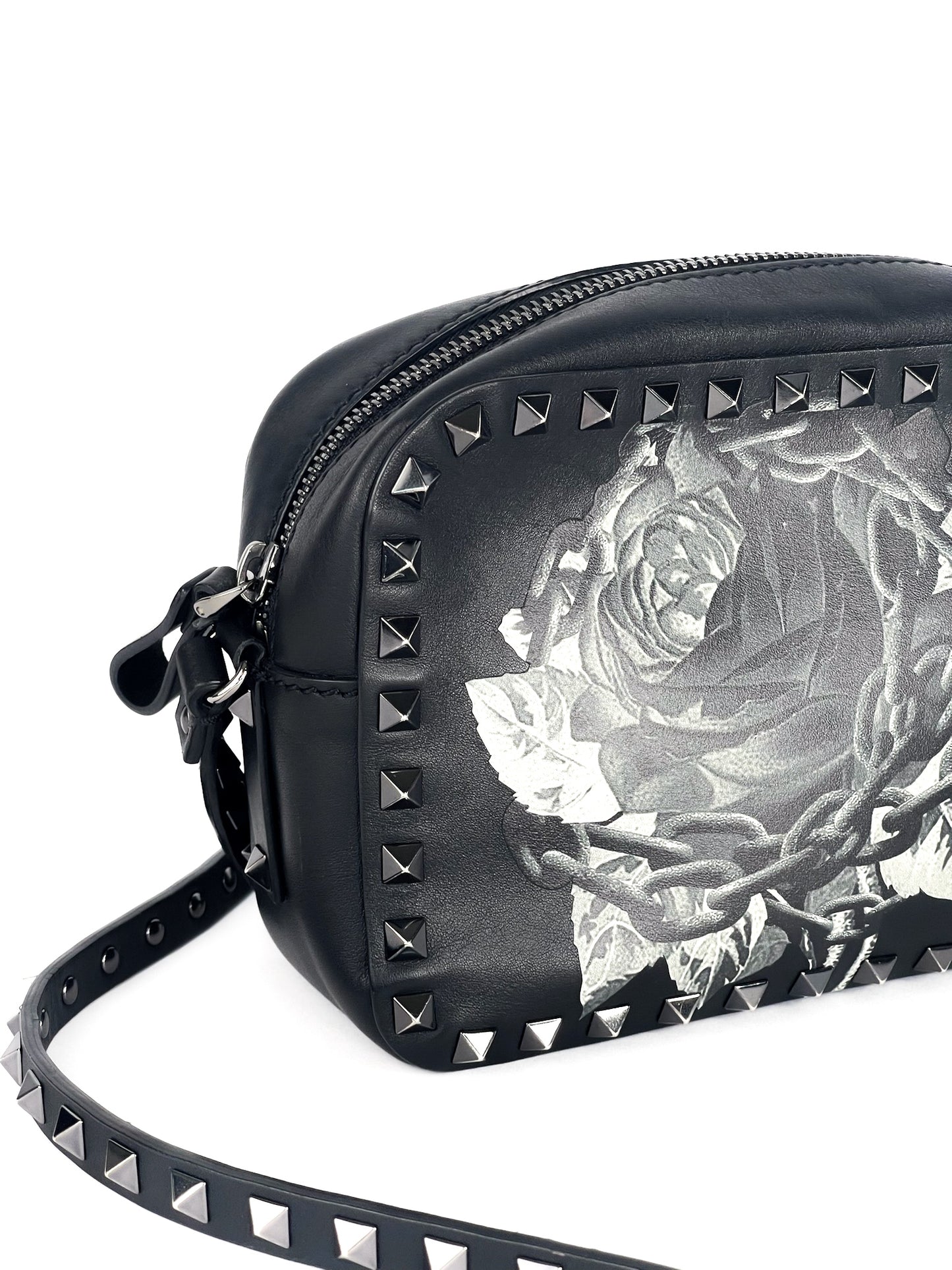 Valentino Garavani X UNDERCOVER Calfskin Rockstud Rose Print Camera Crossbody Bag Black Limited Edition