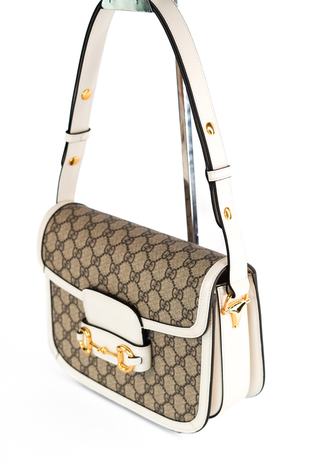 Gucci Beige/Off White GG Supreme Canvas and Leather Medium Horsebit 1955 Shoulder Bag