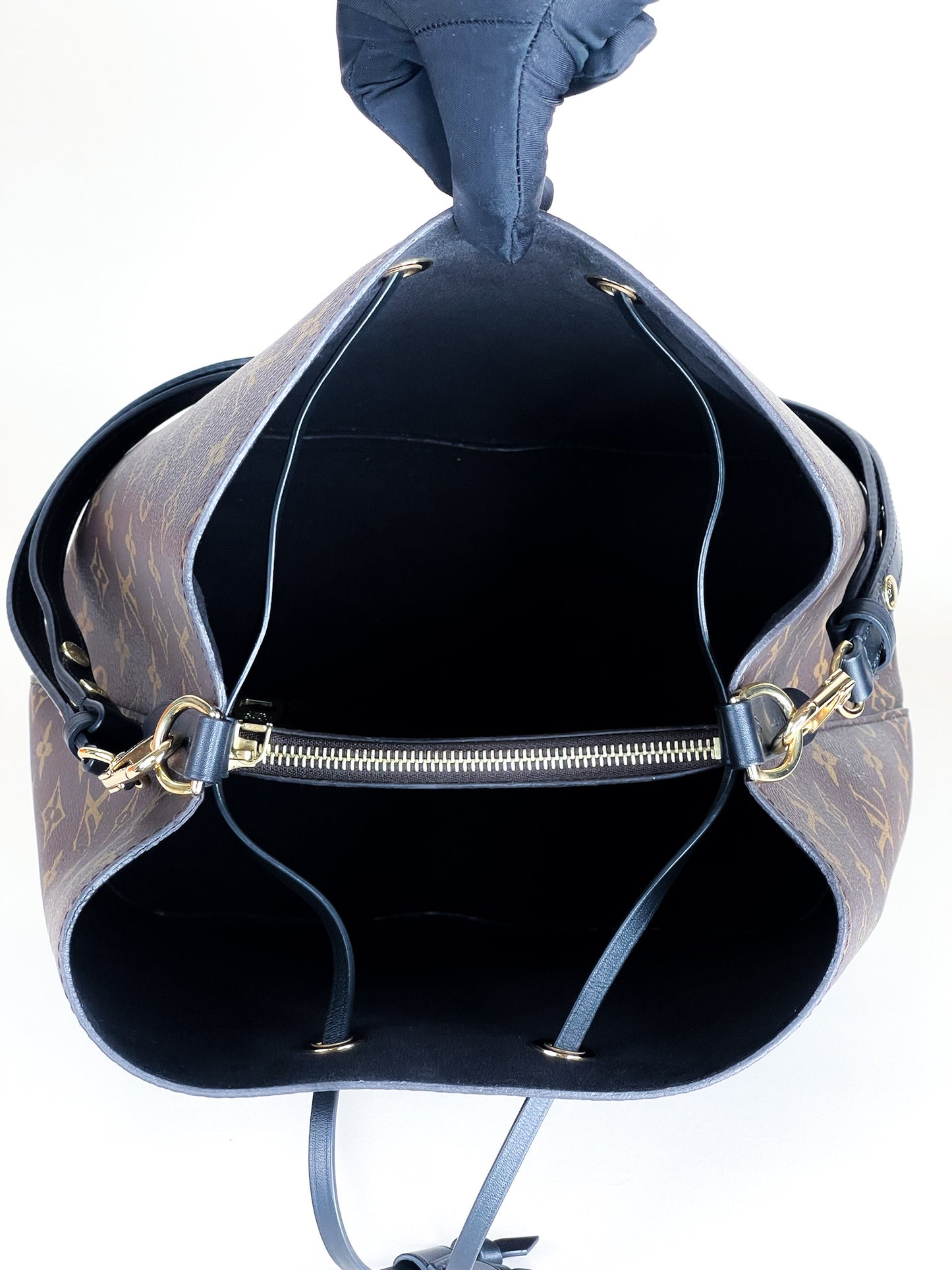 Louis Vuitton Monogram Noenoe MM