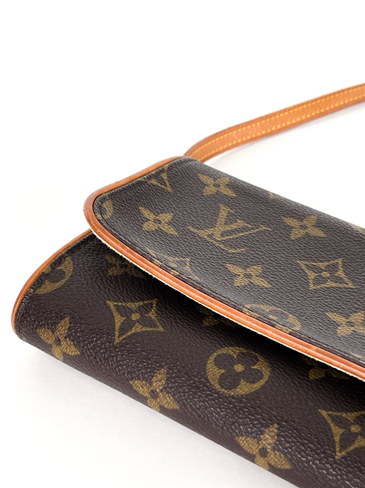Louis Vuitton Monogram Pochette Twin
