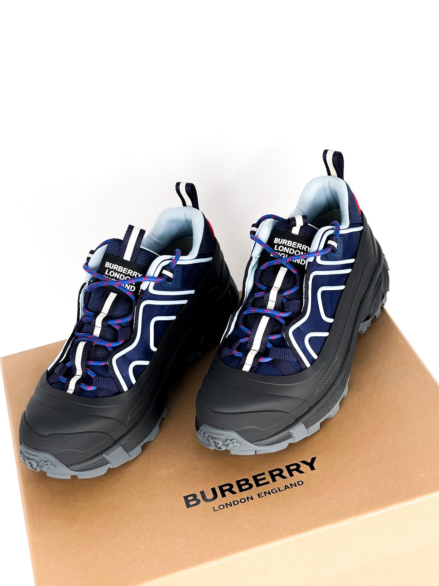 Burberry Arthur Story Low Top Sneakers Size Euro 41
