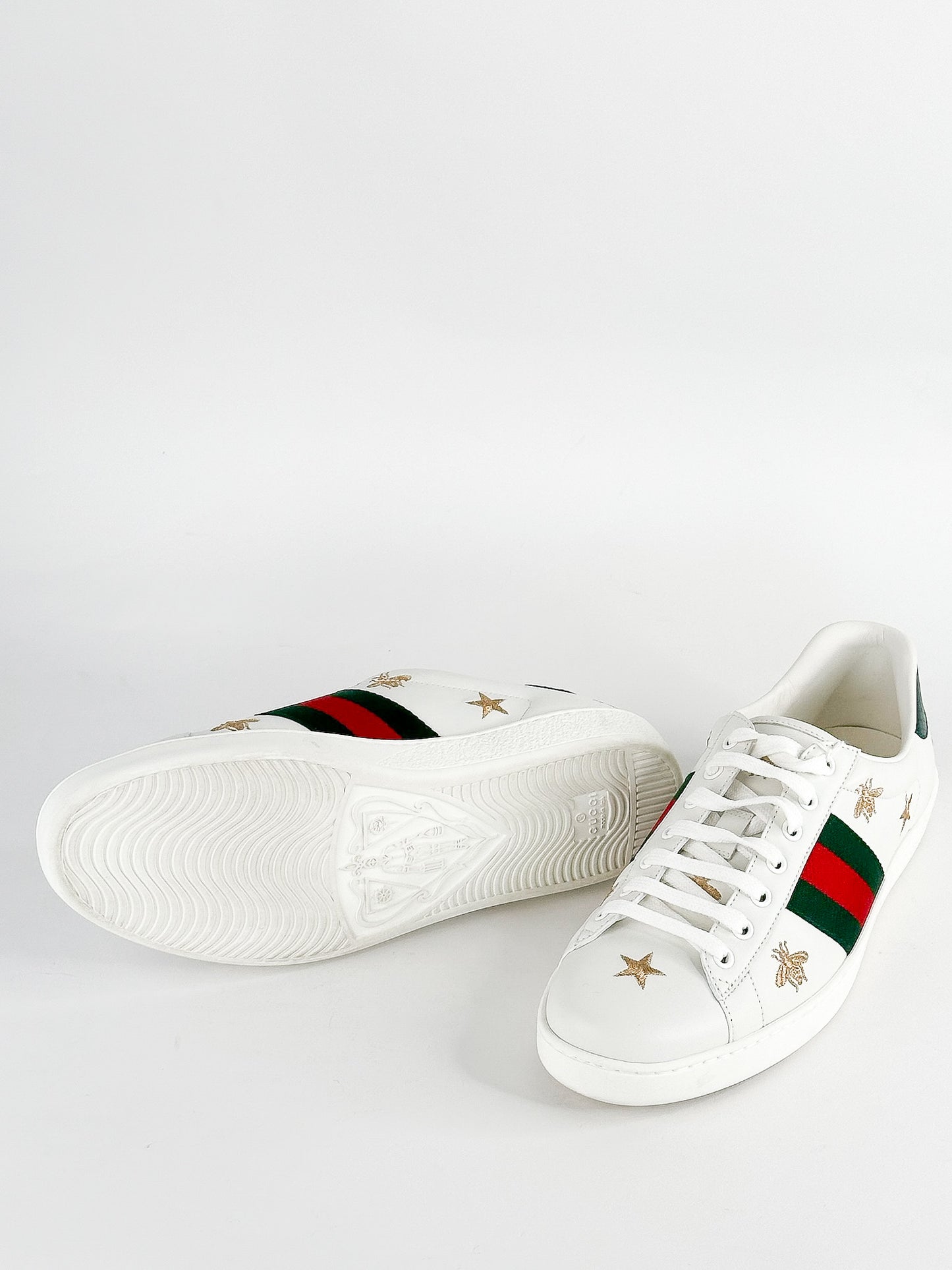 Gucci White Bee & Star New Ace Sneakers
Size Mens 8.5 / Womens 10.5-11