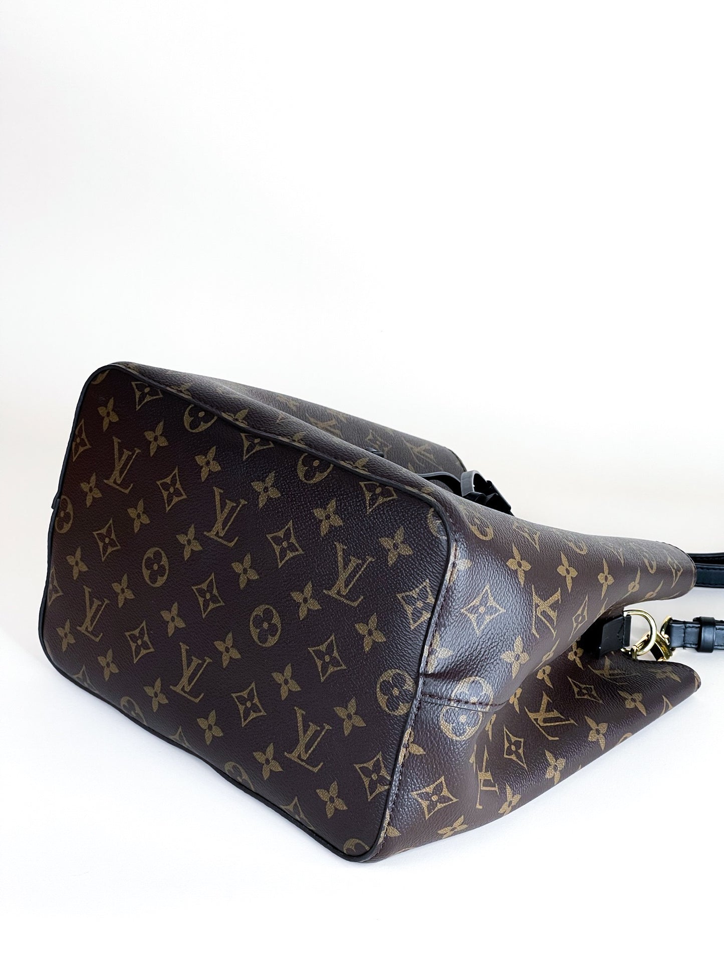 Louis Vuitton Monogram Noenoe MM