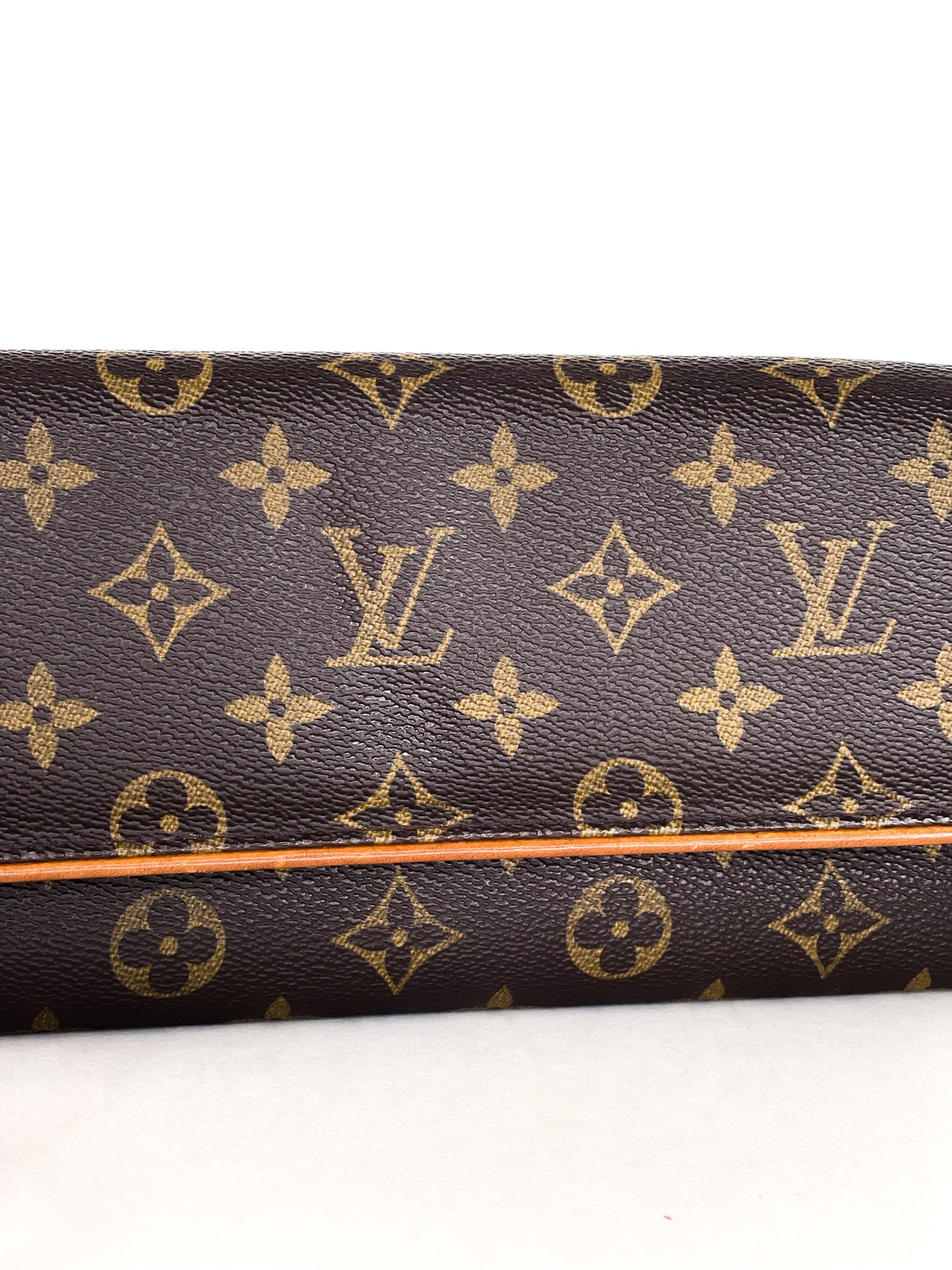 Louis Vuitton Monogram Pochette Twin