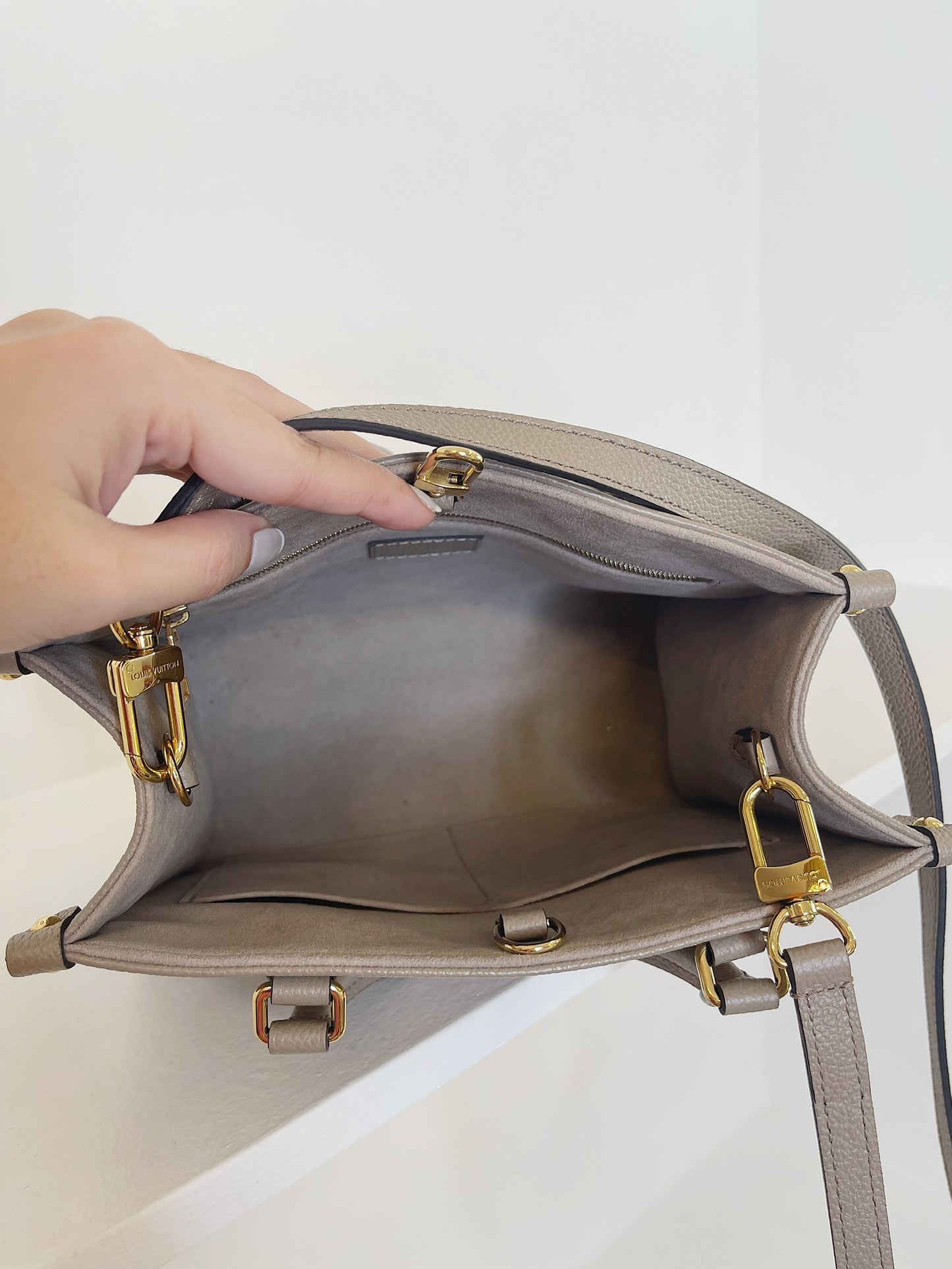 Louis Vuitton ONTHEGO PM
