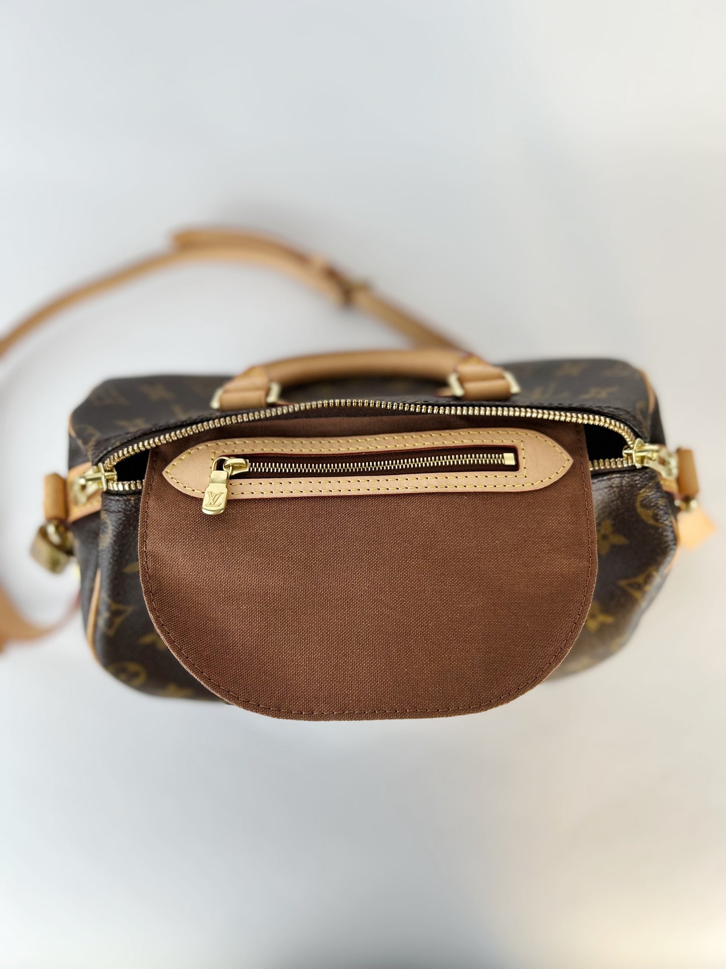 Louis Vuitton Monogram Speedy Bandouliere 25