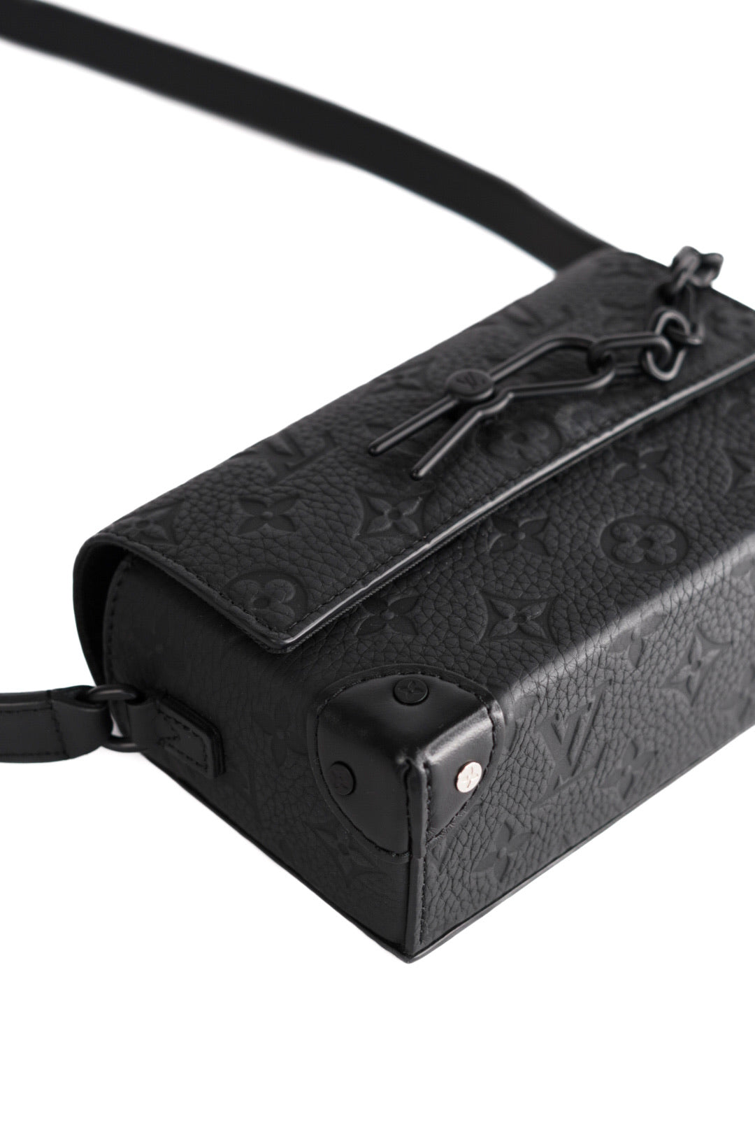 Louis Vuitton Steamer Wearable Wallet