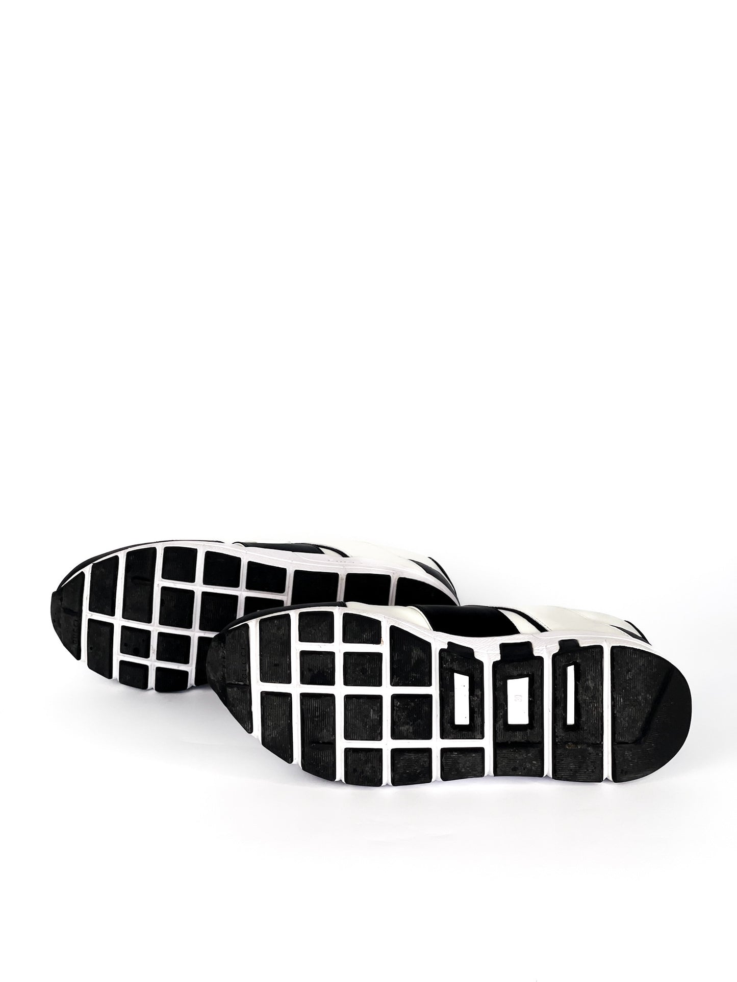 Gucci Calfskin Interlocking G Sneakers Black White Size 39