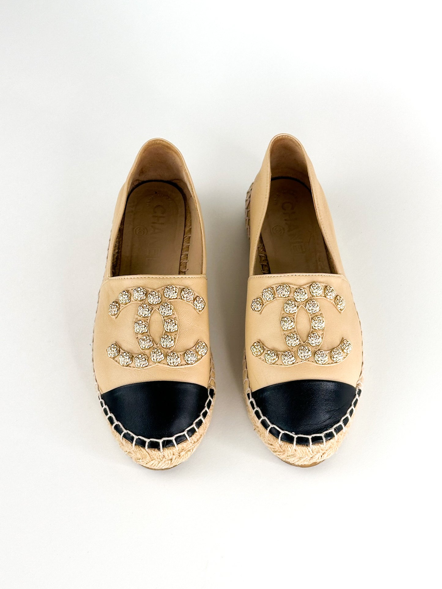 Chanel Beige/Black Camellia CC Espadrille Flats Size 36
