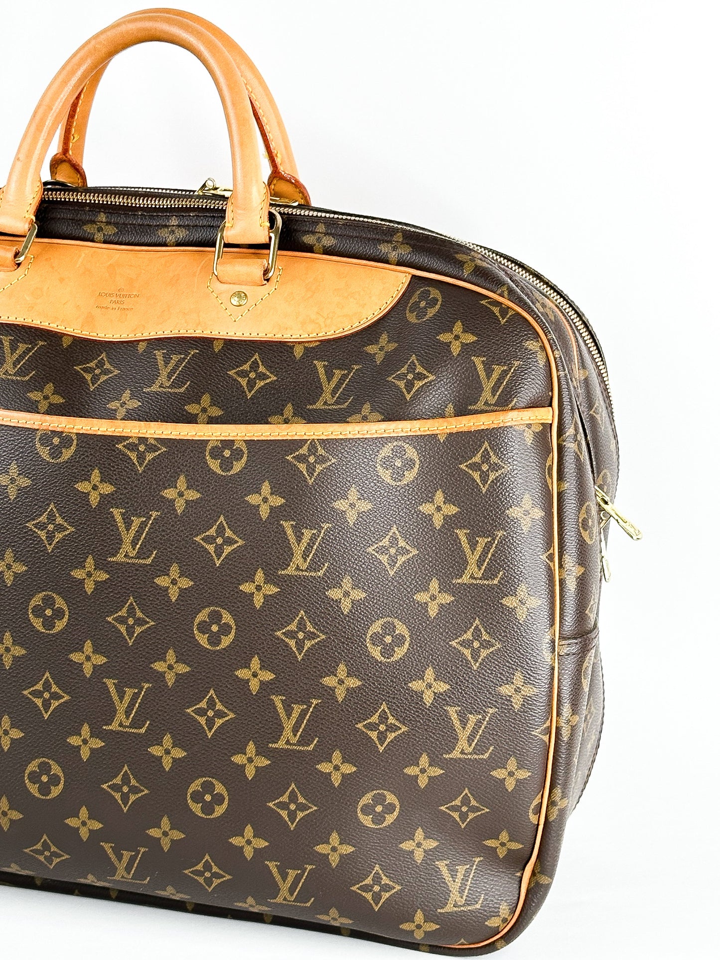 Louis Vuitton Vintage Monogram
Canvas Alize 24 Heures Weekender