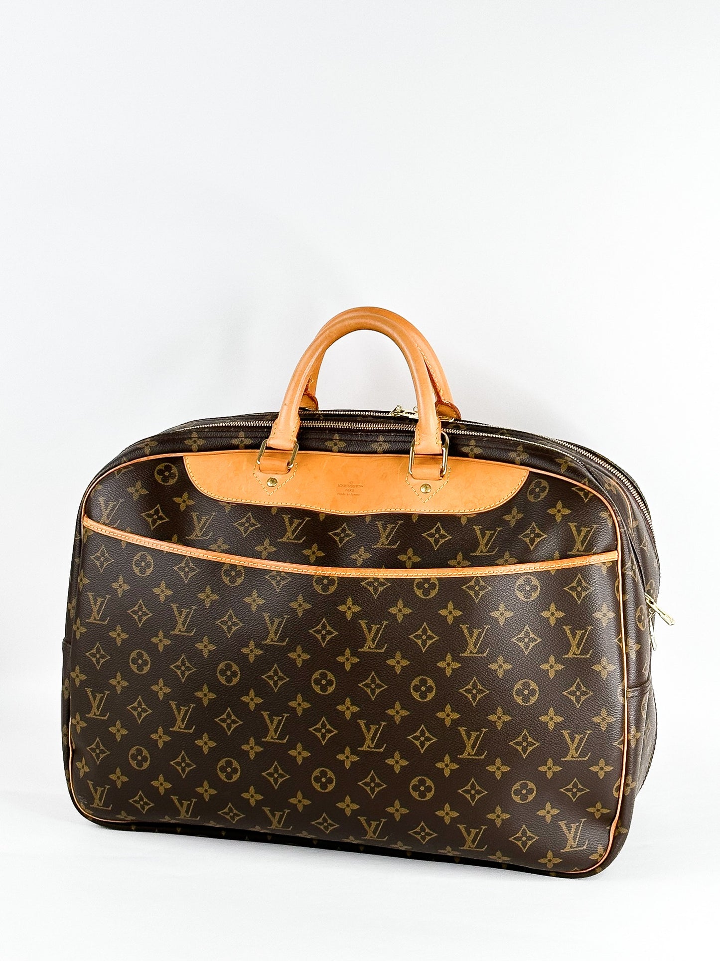 Louis Vuitton Vintage Monogram
Canvas Alize 24 Heures Weekender