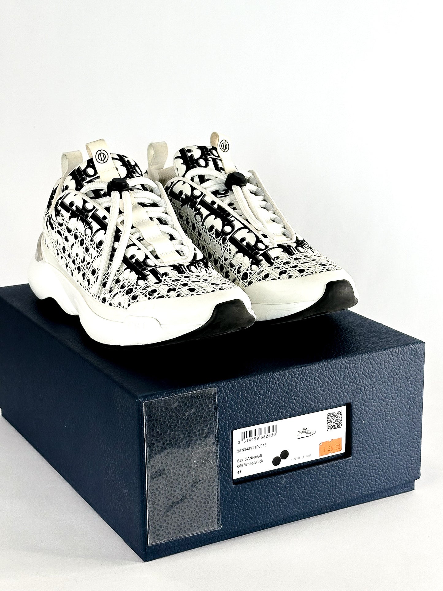 Dior B24 White Black Oblique Cannage Runners Size US 10 / 43