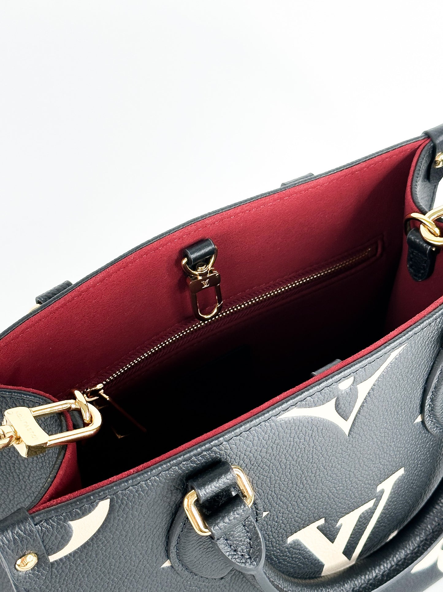 Louis Vuitton OnTheGo PM