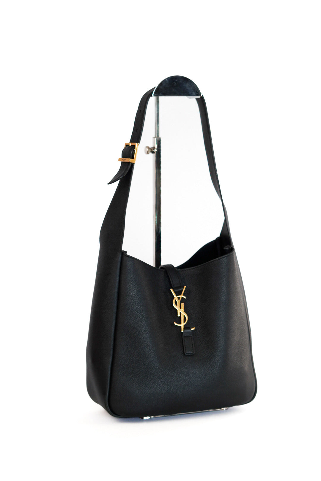 Saint Laurent Small Le 5 À 7 Supple in Grained Leather