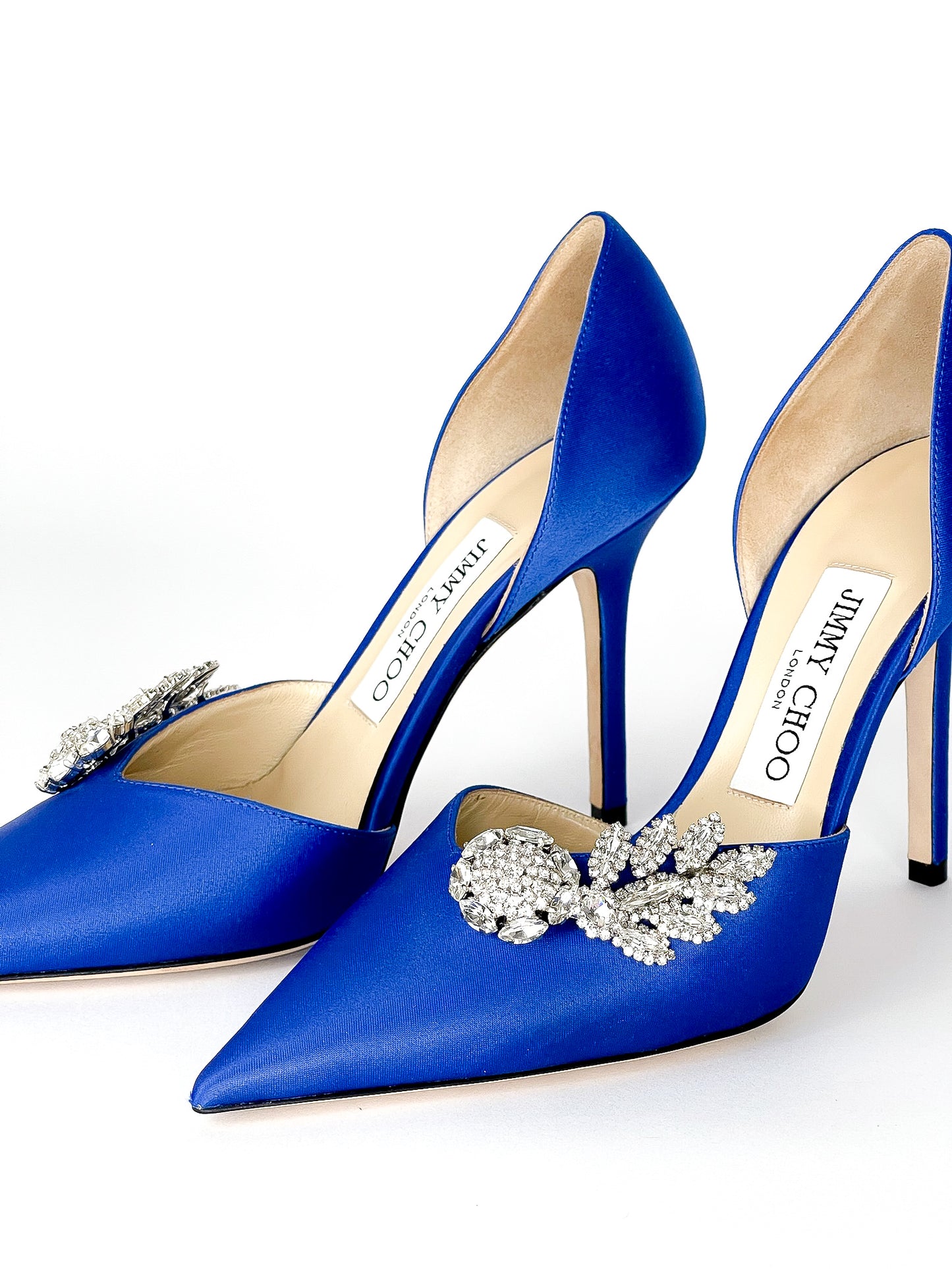 Jimmy Choo Blue Satin Crystal
Embellished D'ORSAY Heels Pump Size
35 fits 36