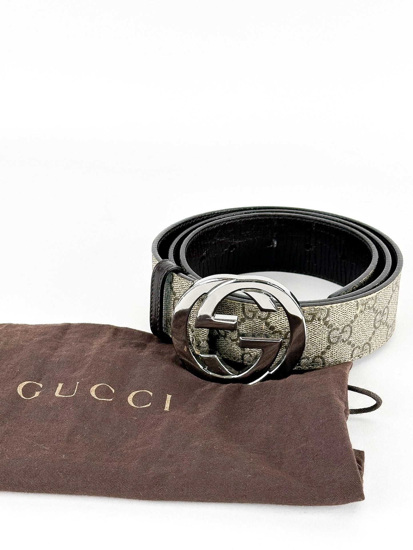 Gucci Beige GG Supreme Canvas
Interlocking G Buckle Belt