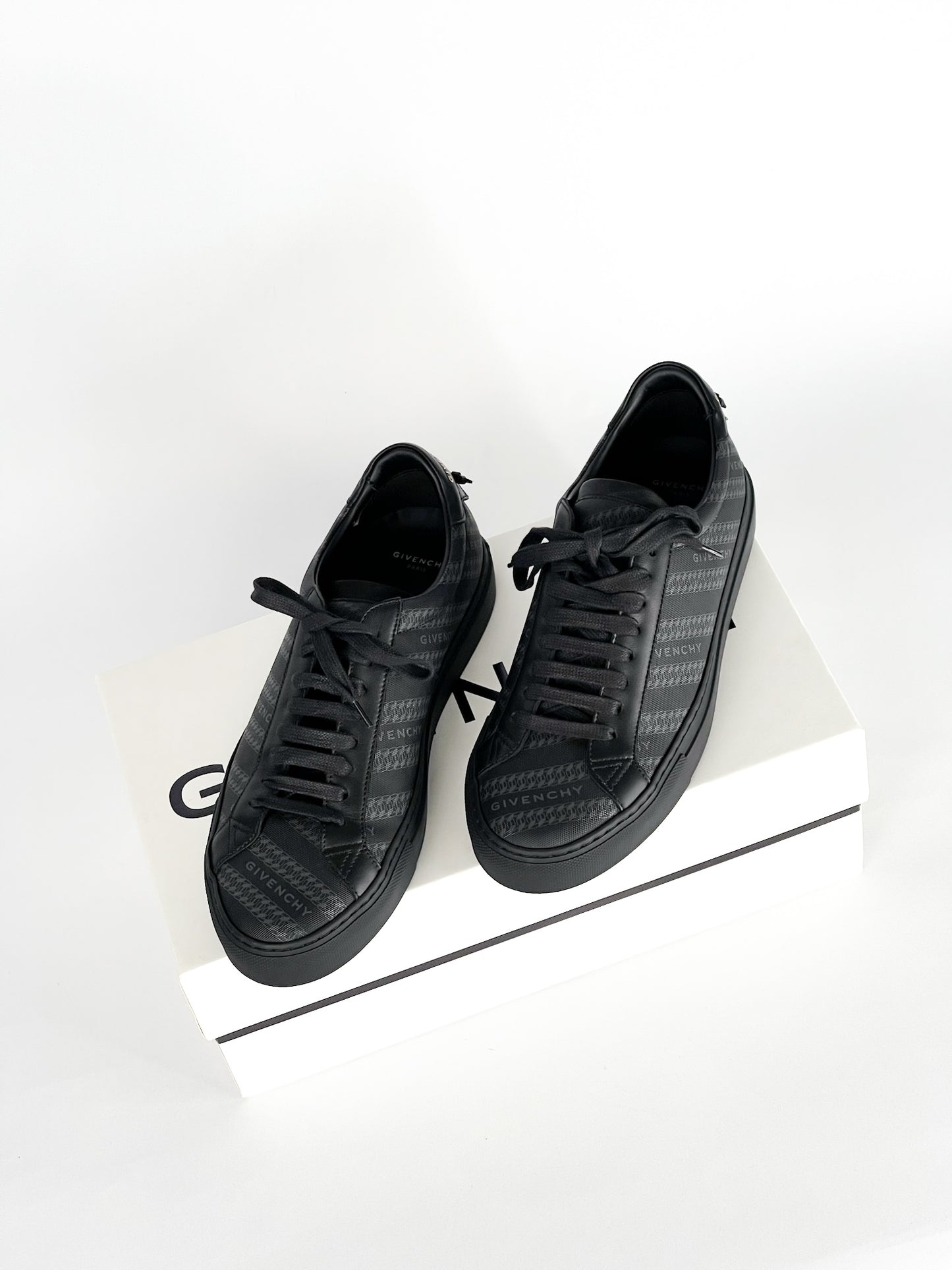 Givenchy Urban Street Sneakers Size 39