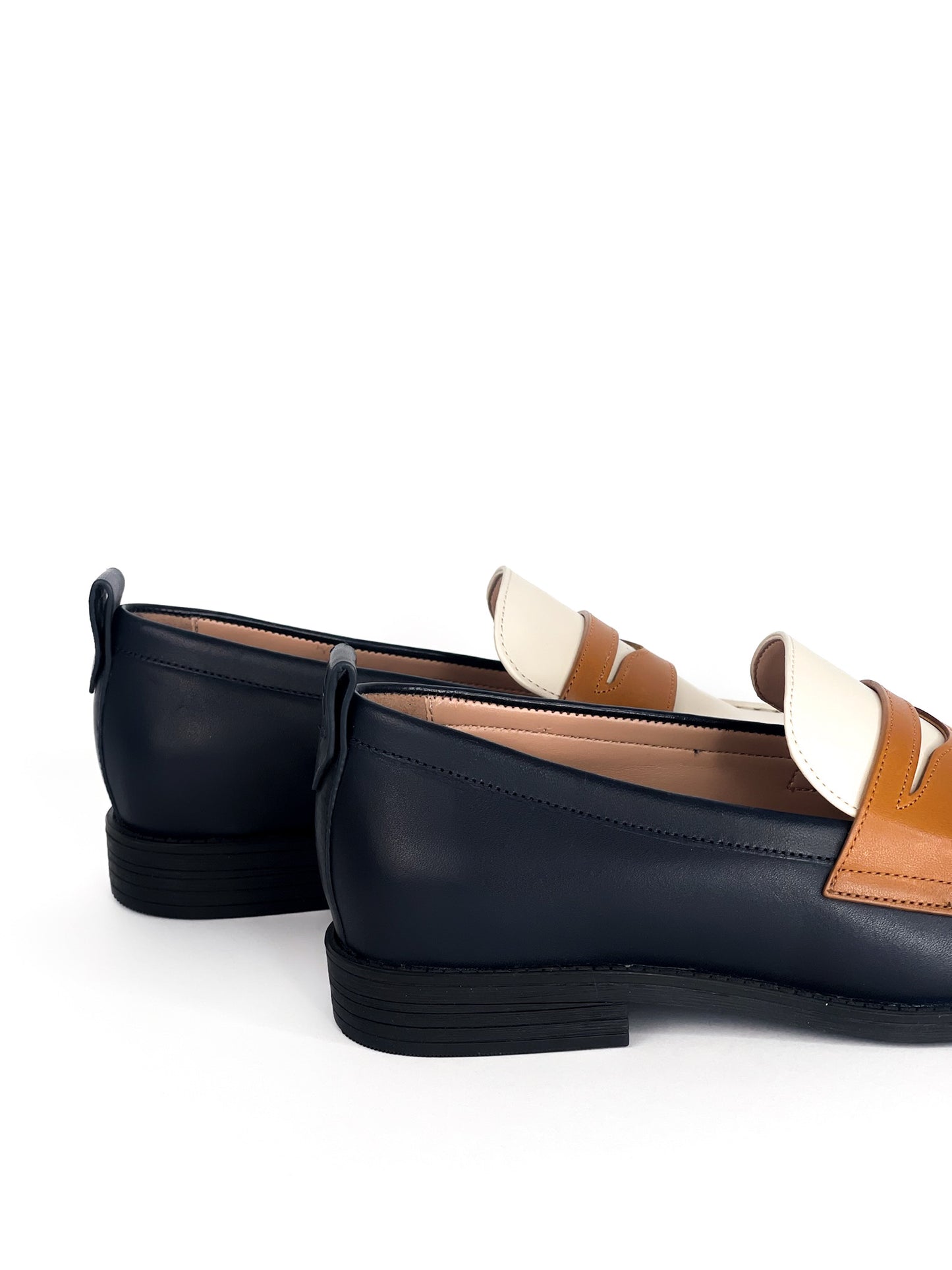 Cole Haan Leather Stassi Penny Loafer Black & White Size 6