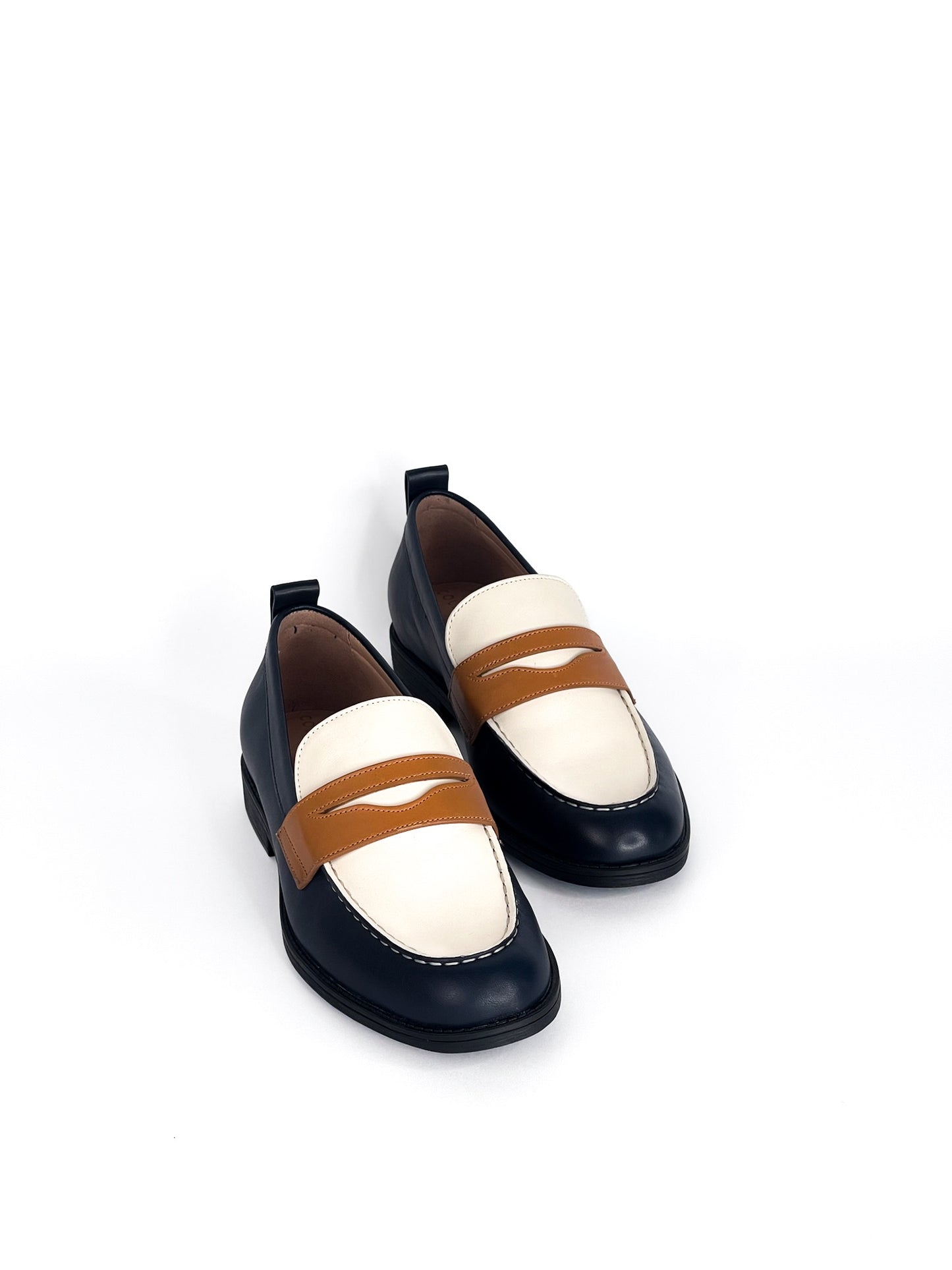 Cole Haan Leather Stassi Penny Loafer Black & White Size 6