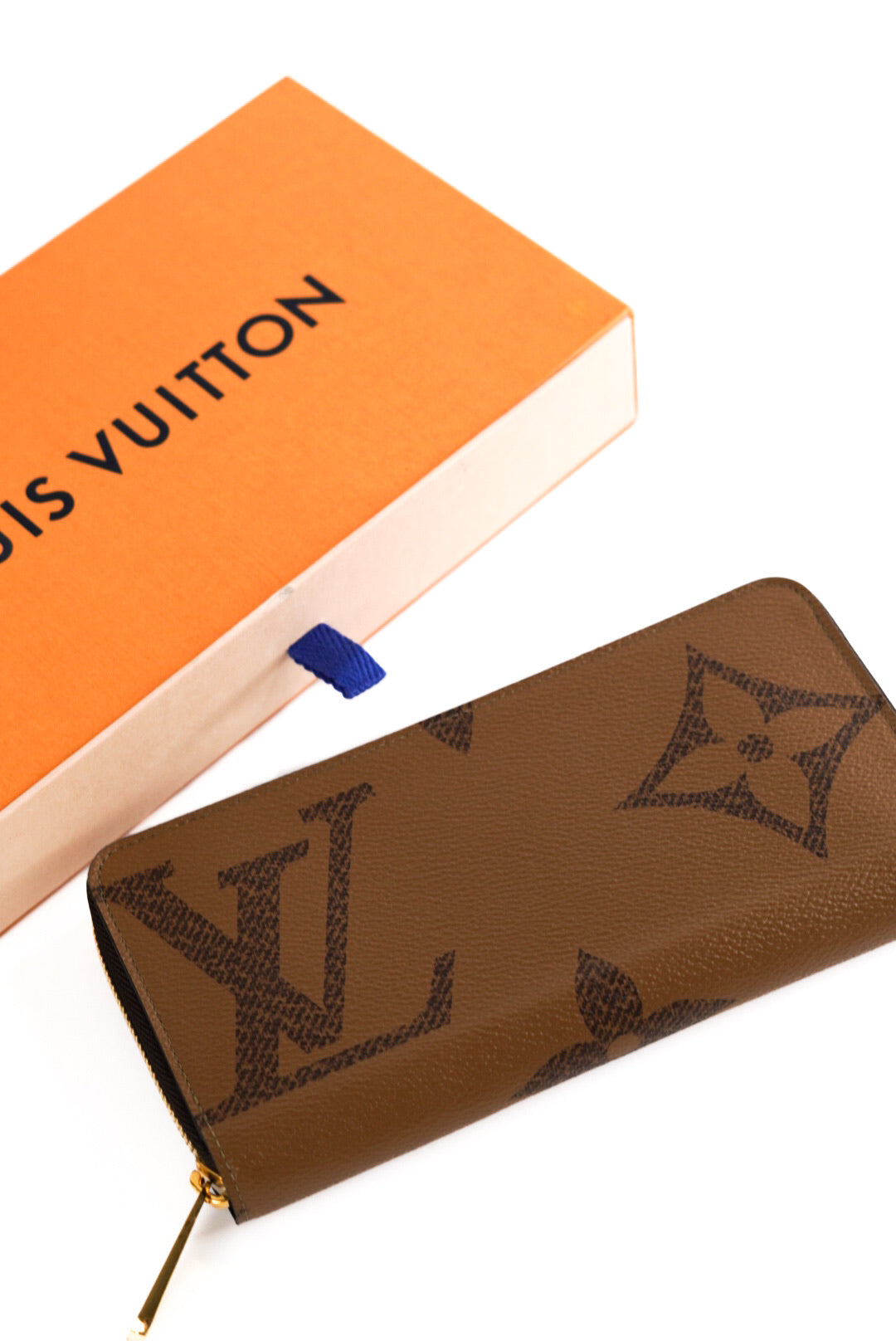 Louis Vuitton Giant Monogram Reverse Zippy wallet