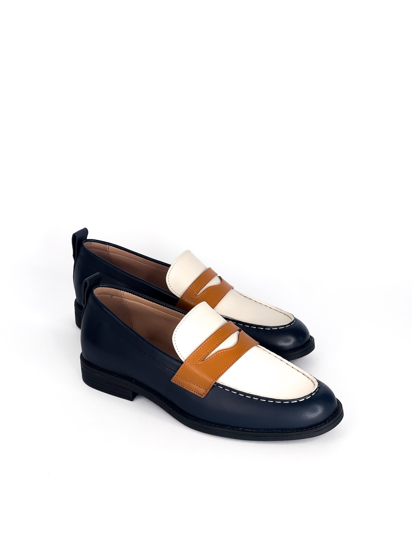 Cole Haan Leather Stassi Penny Loafer Black & White Size 6