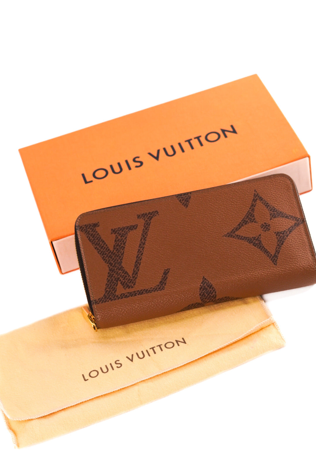 Louis Vuitton Giant Monogram Reverse Zippy wallet