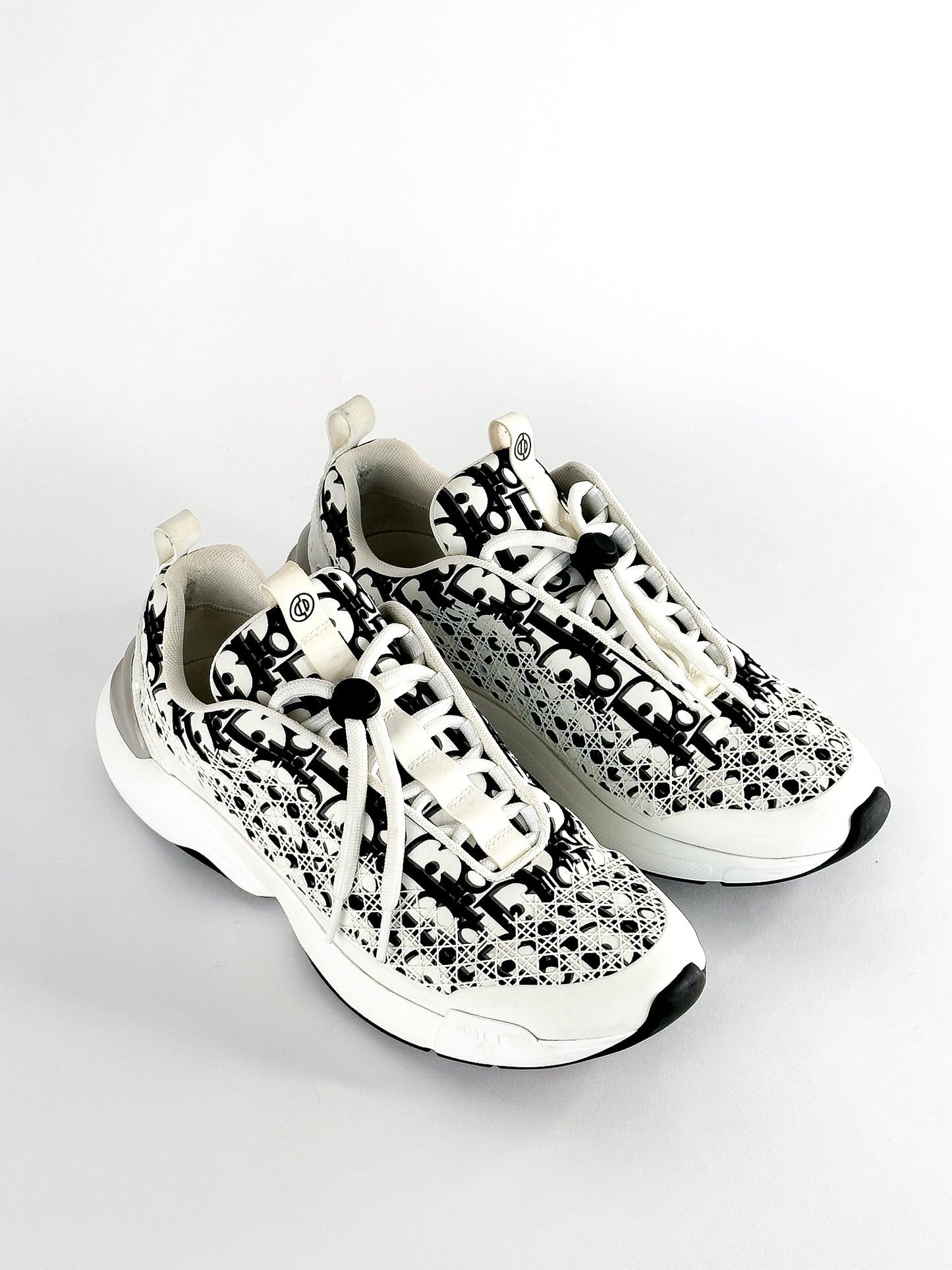 Dior B24 White Black Oblique Cannage Runners Size US 10 / 43