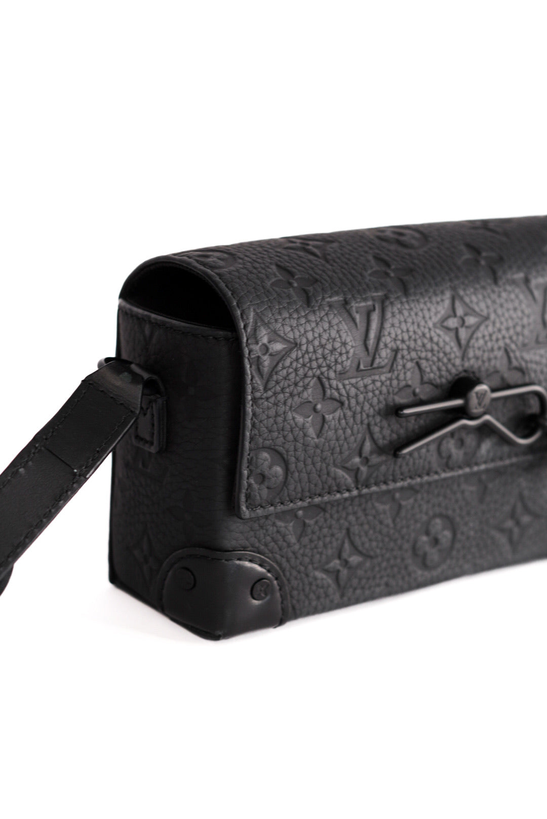 Louis Vuitton Steamer Wearable Wallet