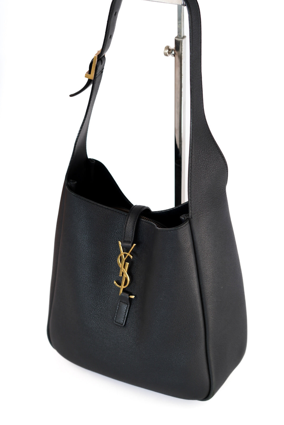 Saint Laurent Small Le 5 À 7 Supple in Grained Leather