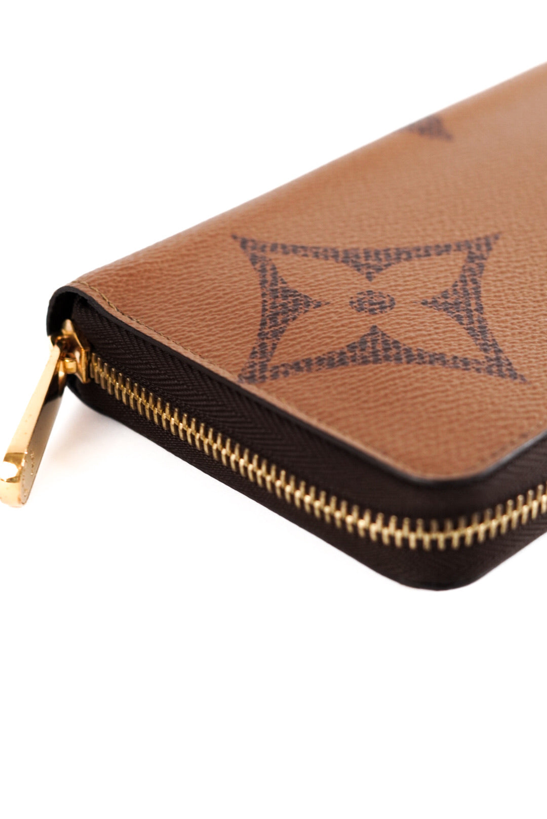 Louis Vuitton Giant Monogram Reverse Zippy wallet