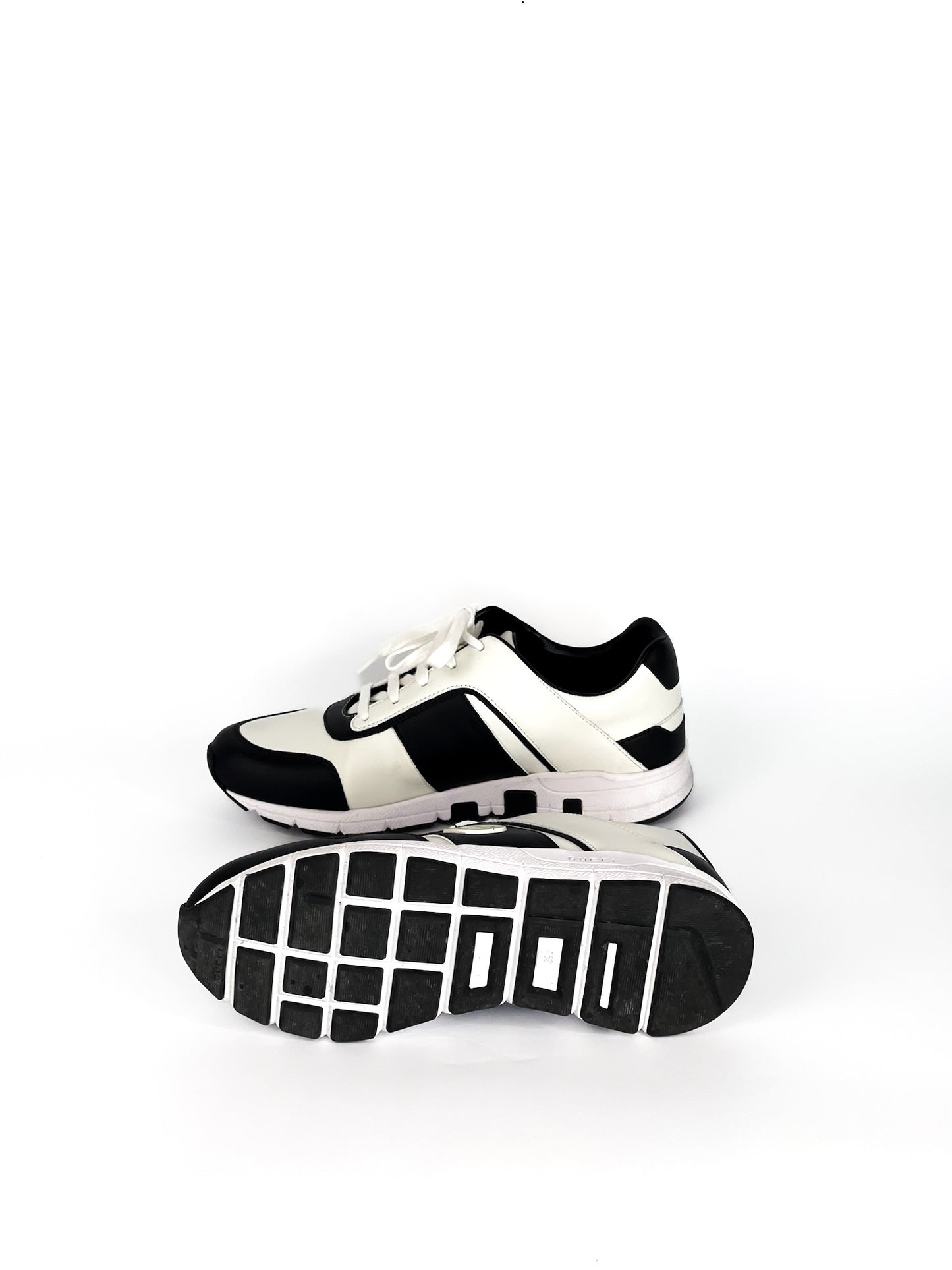Gucci Calfskin Interlocking G Sneakers Black White Size 39