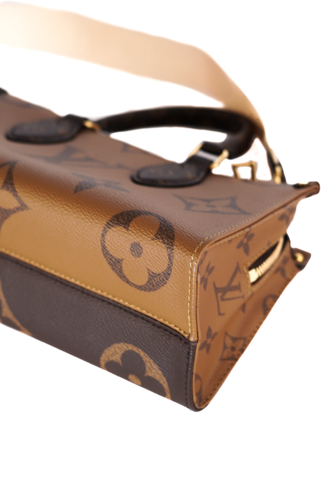 Louis Vuitton Monogram Reverse OnTheGo East West Handbag