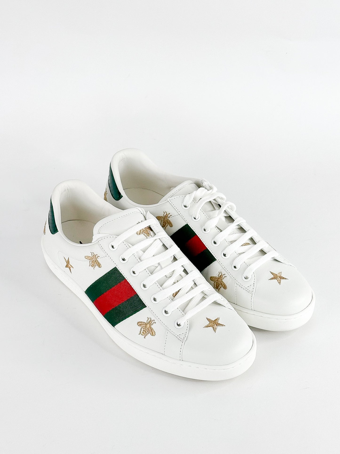 Gucci White Bee & Star New Ace Sneakers
Size Mens 8.5 / Womens 10.5-11