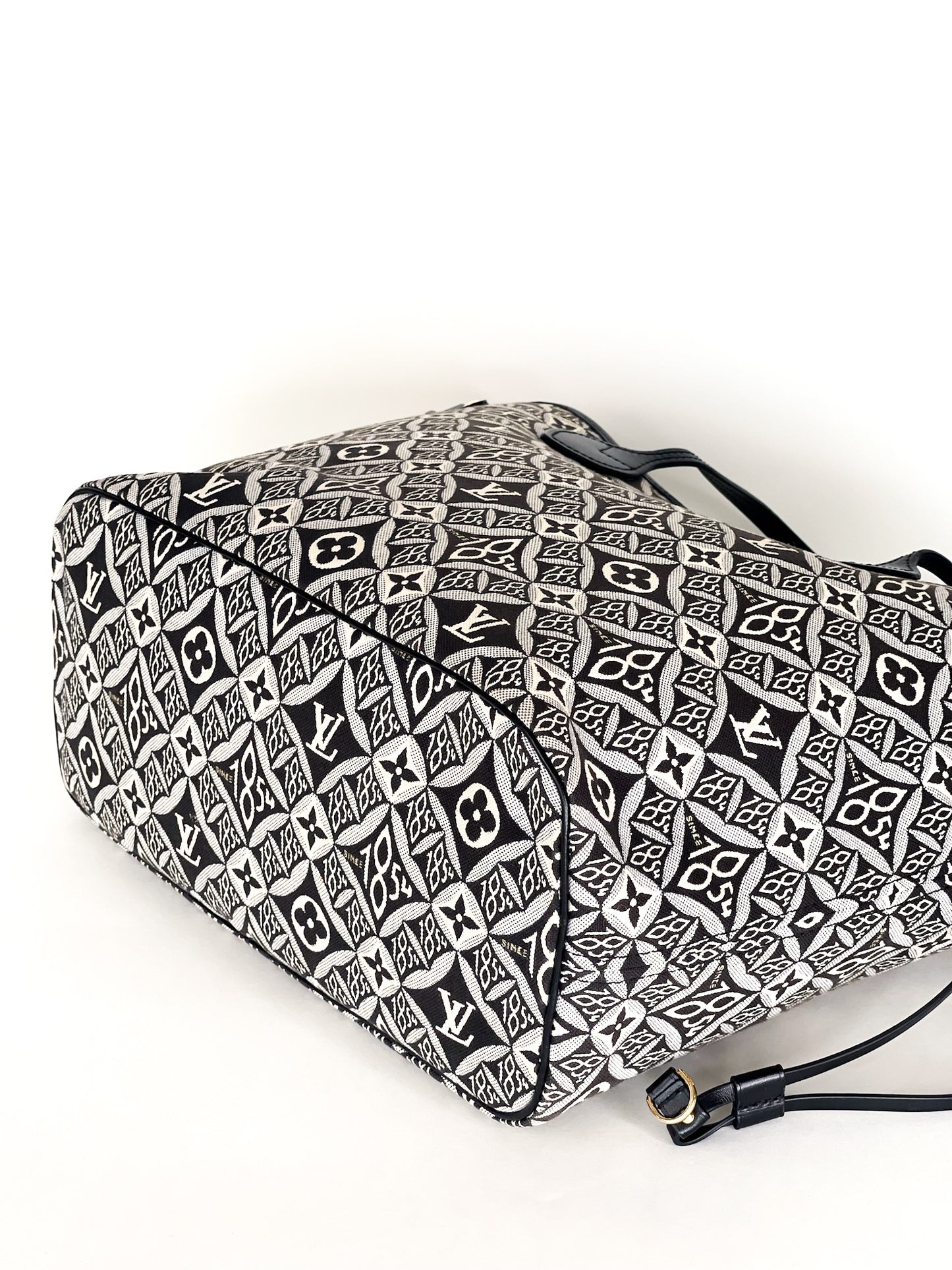 Louis Vuitton 1854 Neverfull MM