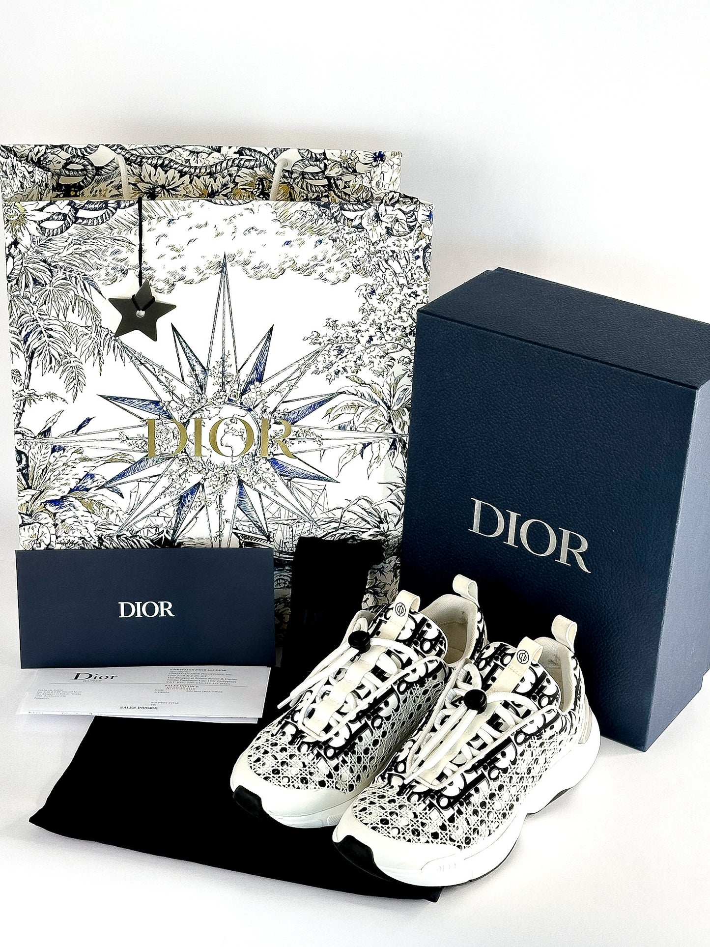 Dior B24 White Black Oblique Cannage Runners Size US 10 / 43